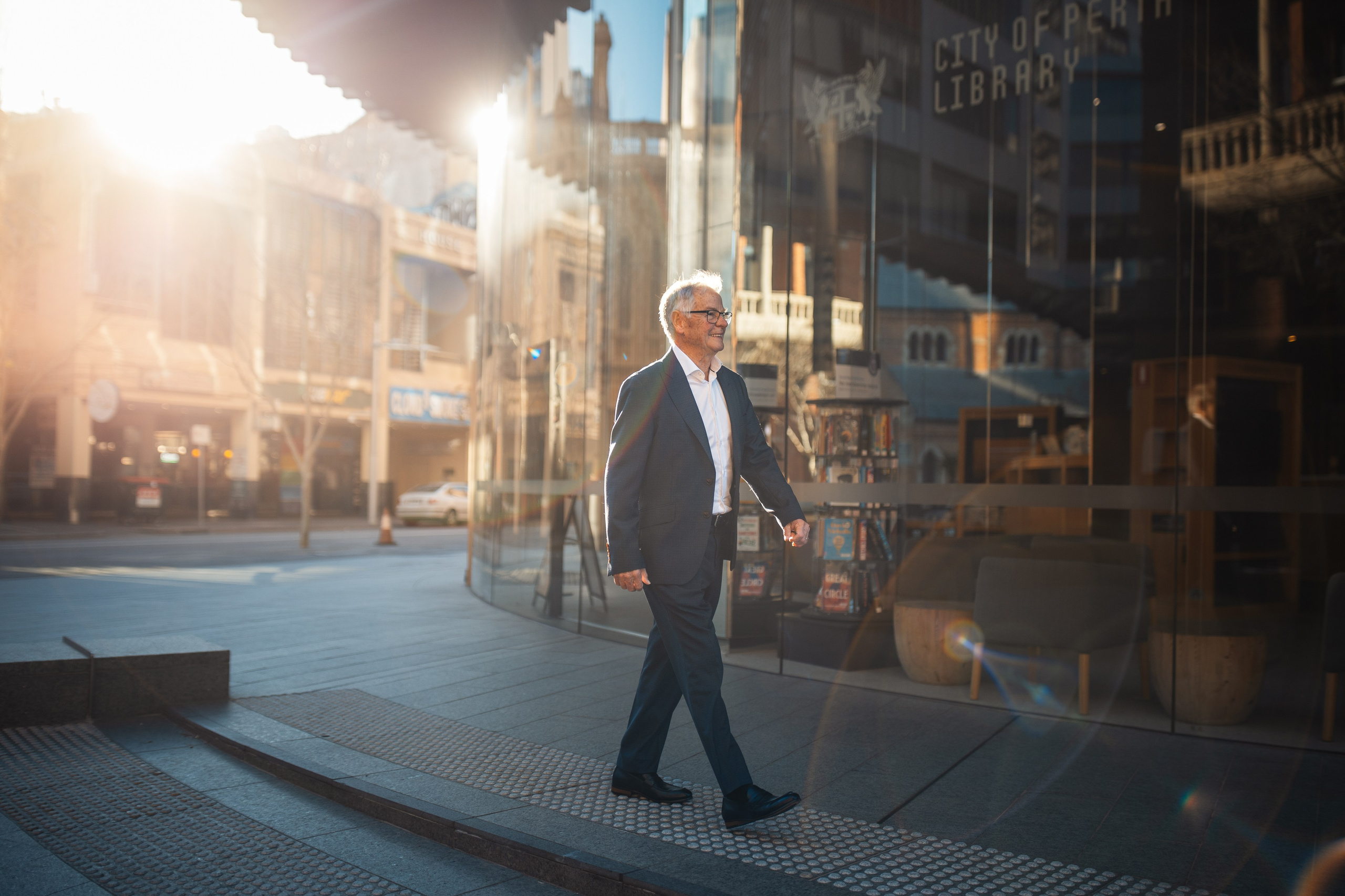 Ron Cole, Financial broker