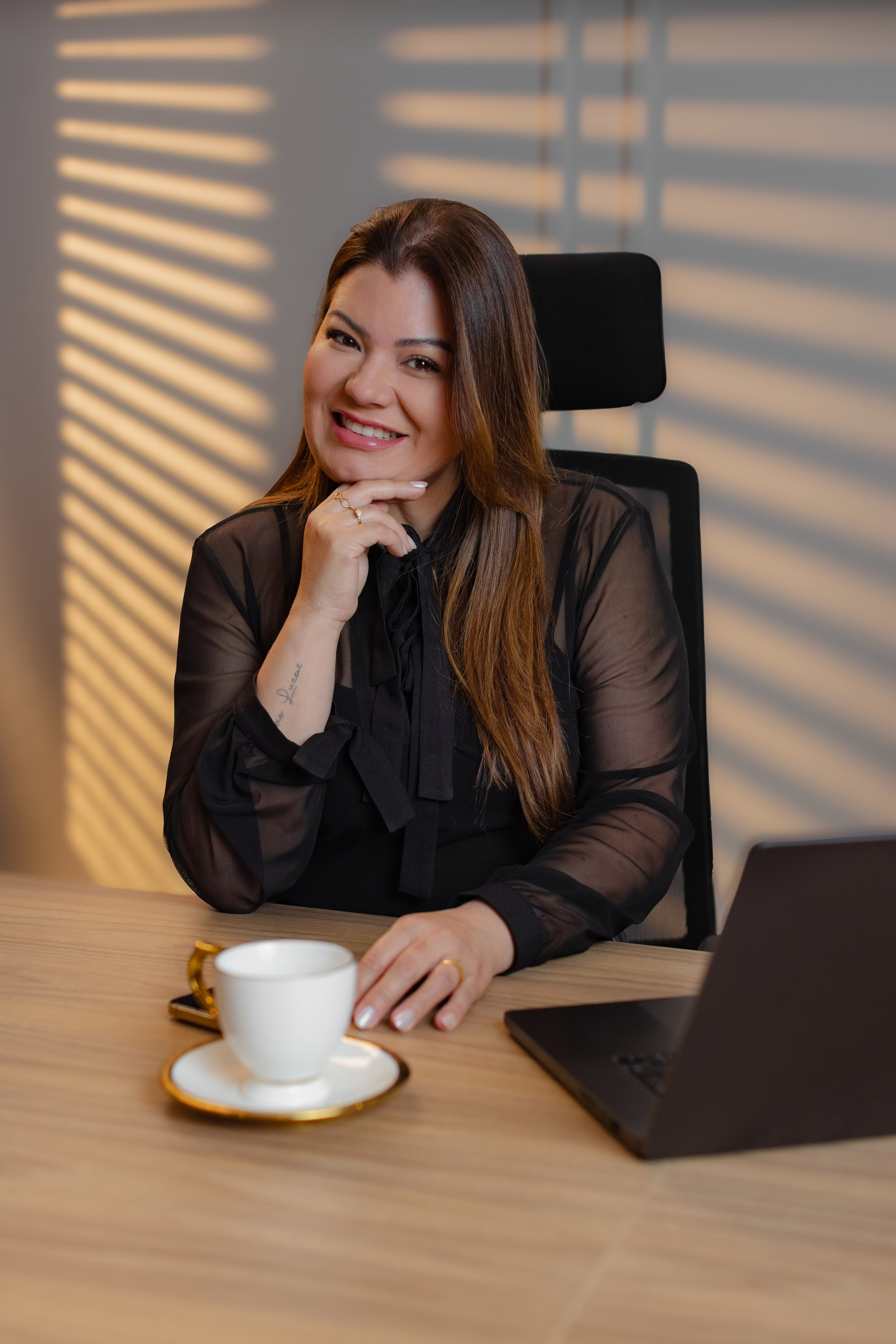 JUSSARA MADEIRA. ESTUDIO DOZE