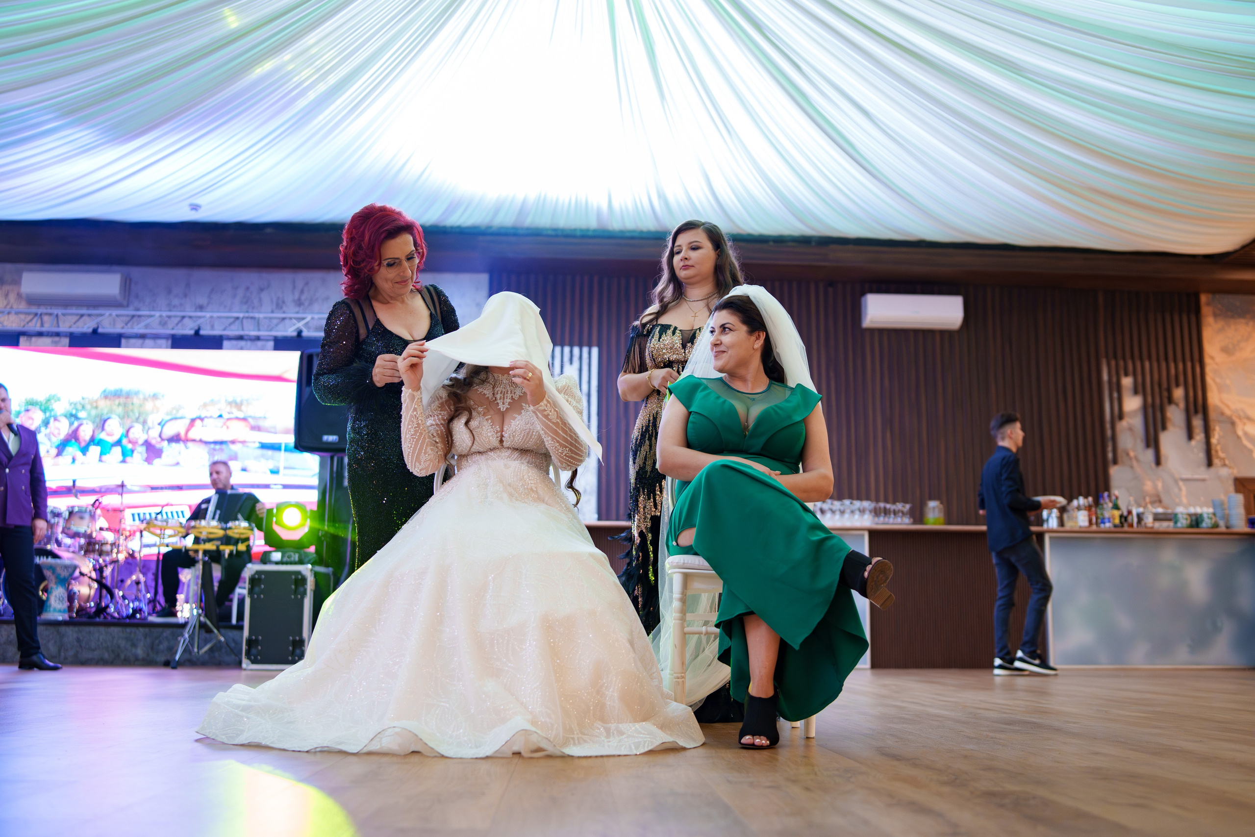 Cosmin & Gabriela. B|P Weddings - Fotograf & Videograf - București||0730017811