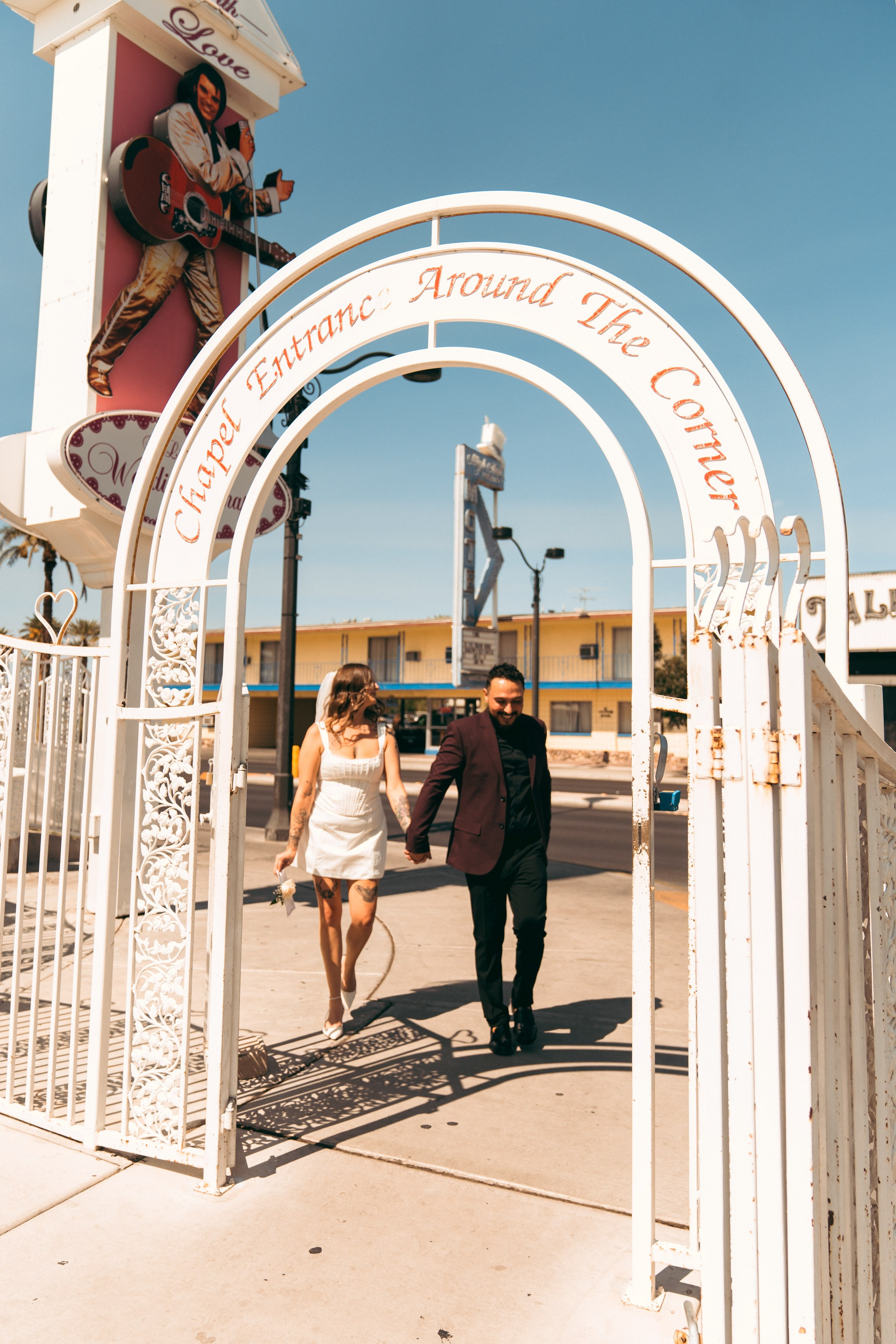 Erin&Jonathan. Wedding & elopement photographer Viktoriya Kravtsov. Las Vegas