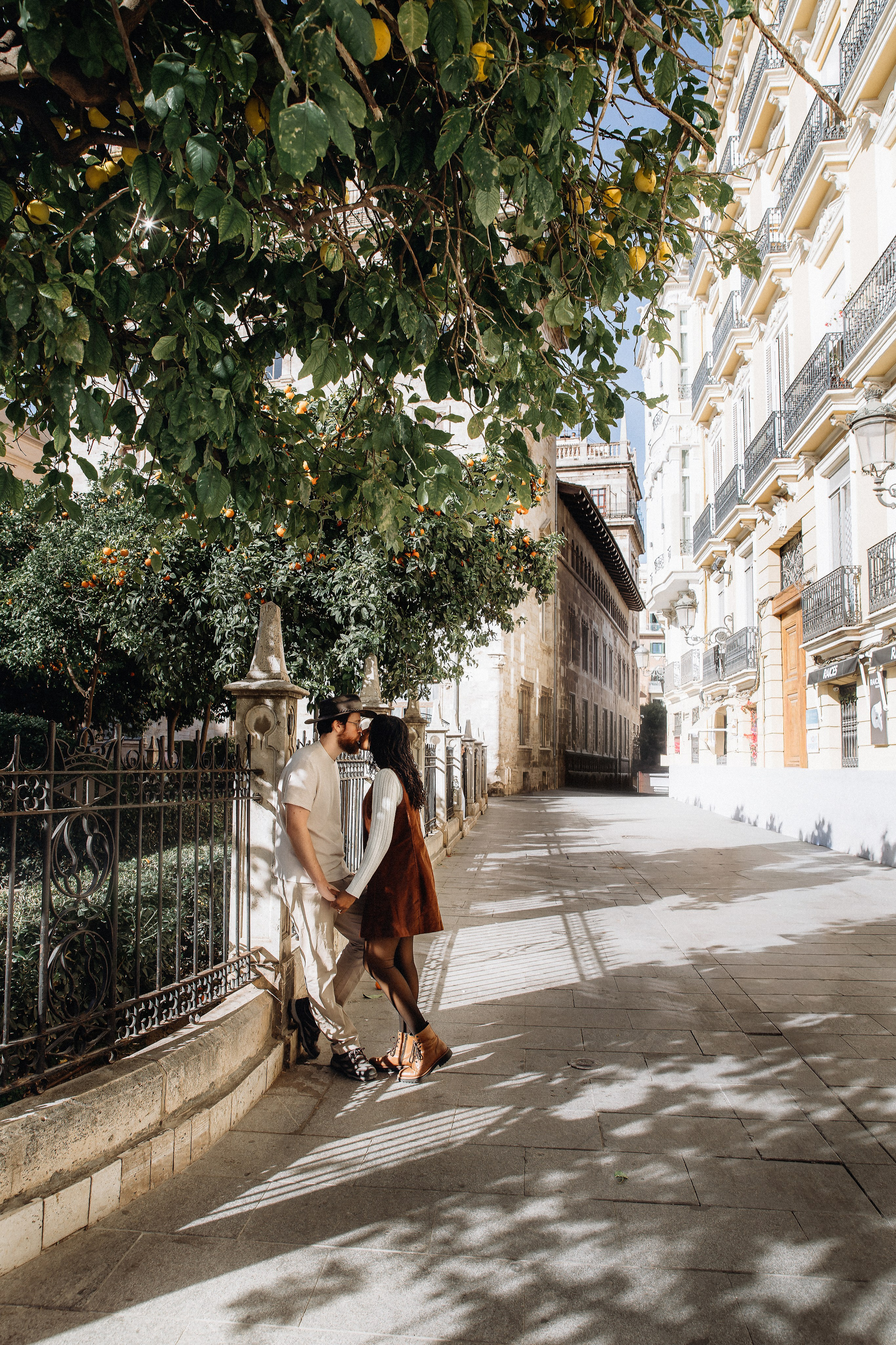 Fotografía de Pareja por Julia Gnatenko | Sesiones Románticas en Valencia, Alicante, Barcelona, España. Julia Gnatenko — Fotógrafa en Valencia, Alicante, Barcelona, España y Europa