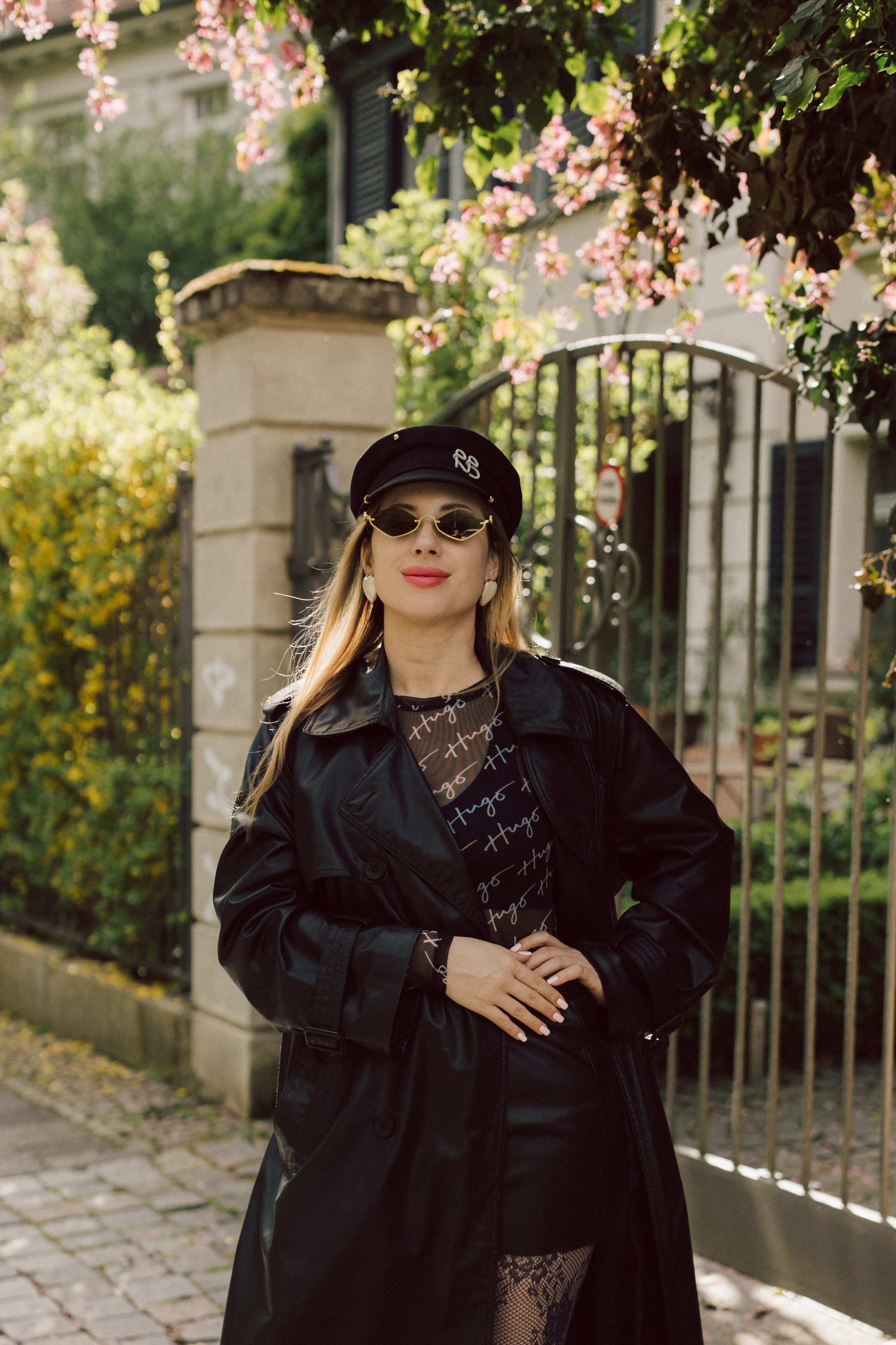 Street Portrait in Leipzig. Woman in black Leather Coat. Stylish. Charismatic Photography by Kristina Kozheltsova. Kristina Kozheltsova- Soulful Portrait&Lifestyle&Love Story Photographer in Leipzig, Germany