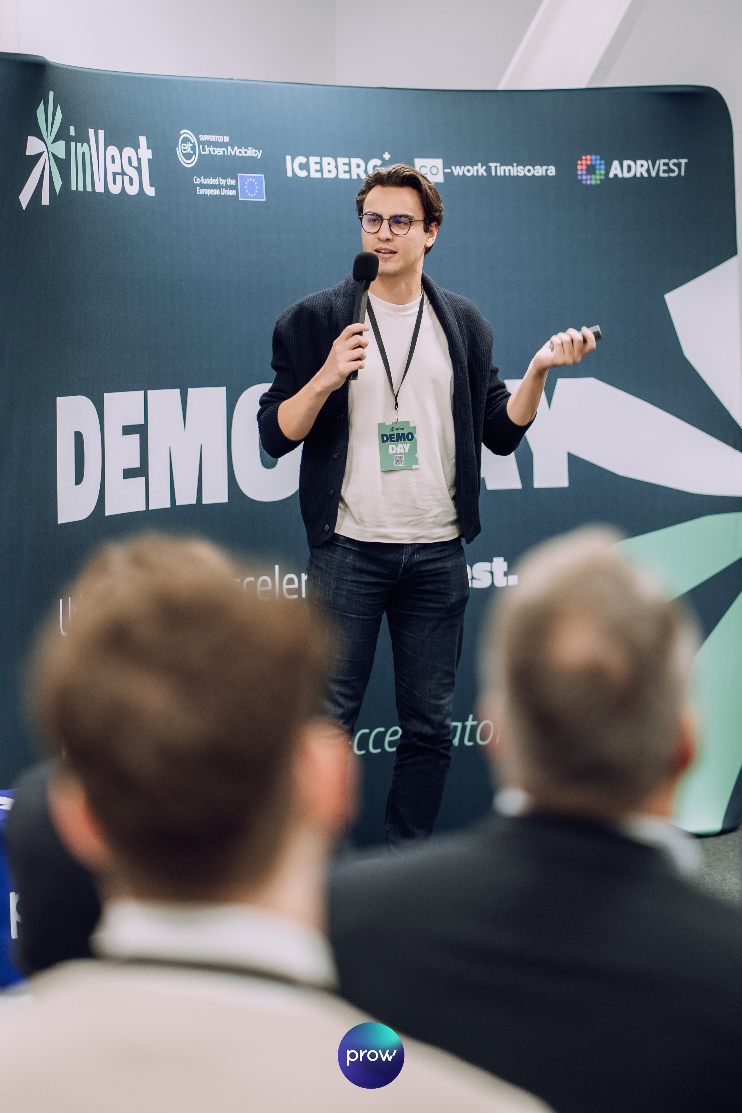 InVest DemoDay @ Cowork. Cozac Cristian Photographer