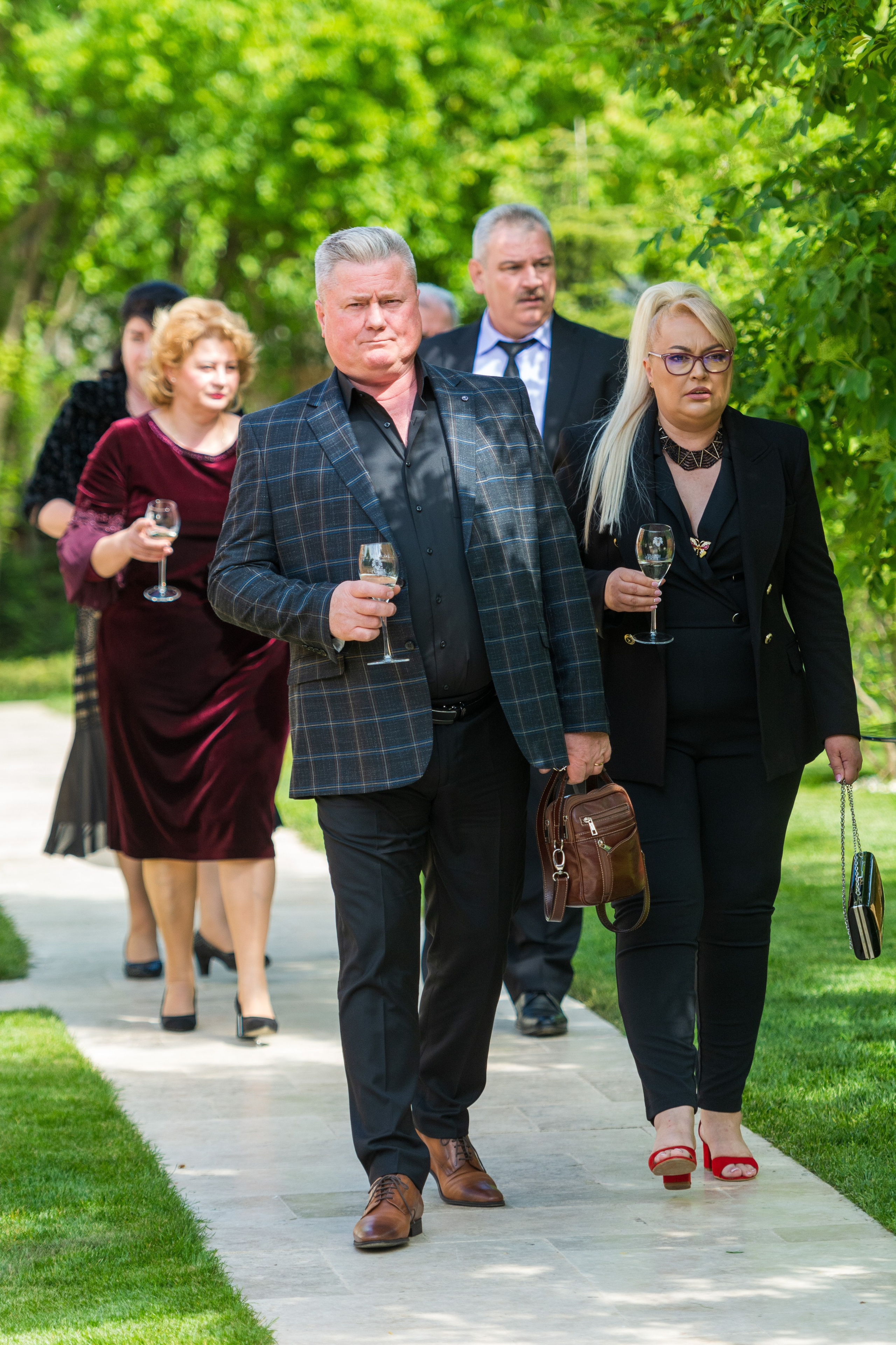 Wedding photo session, Bucharest wedding photographer, wedding photos By the lake