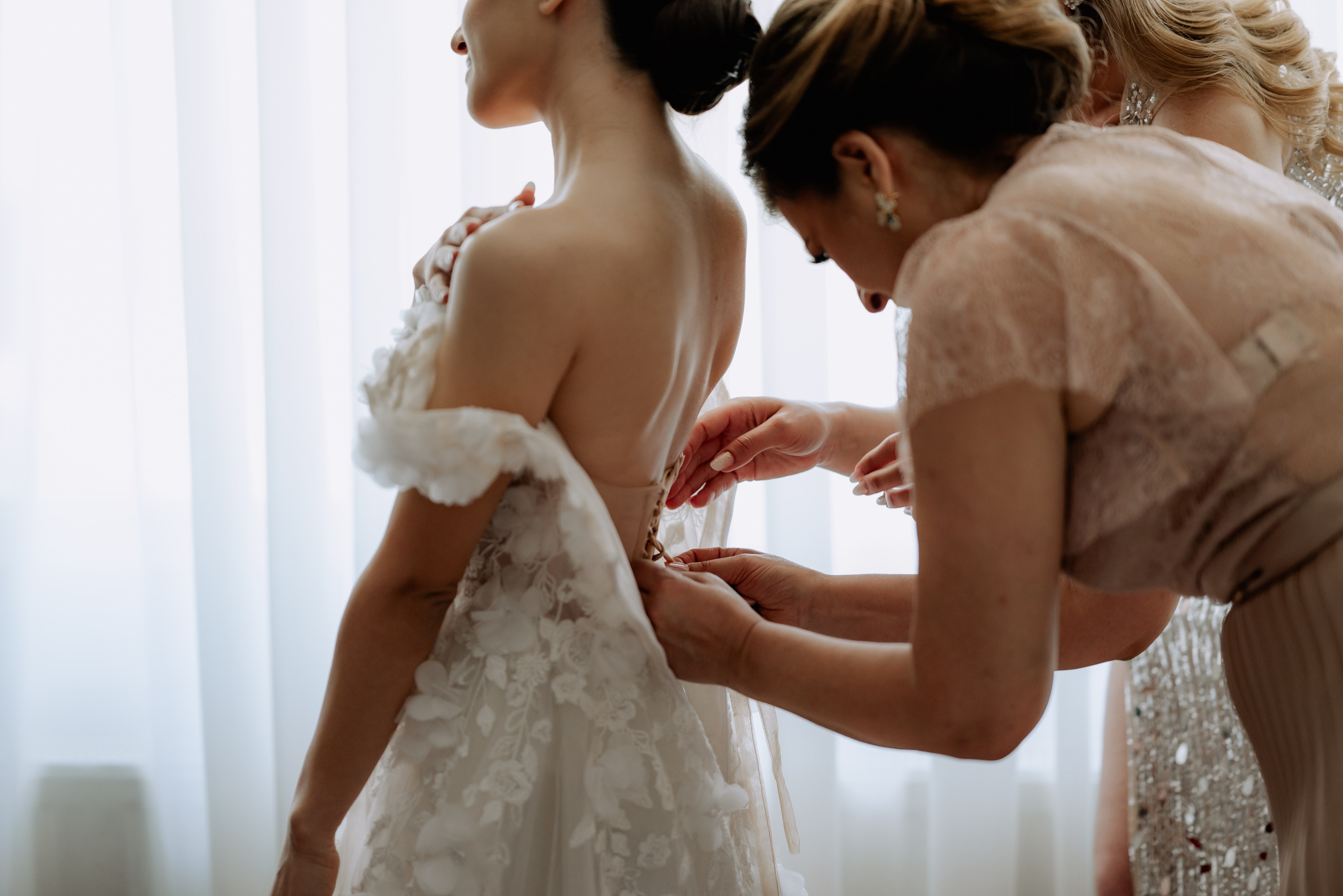 Nunta la Hotel Capitol Iasi. Proud Vision Weddings | Wedding Photography & Film — Servicii profesionale Foto Video Nunta Iasi