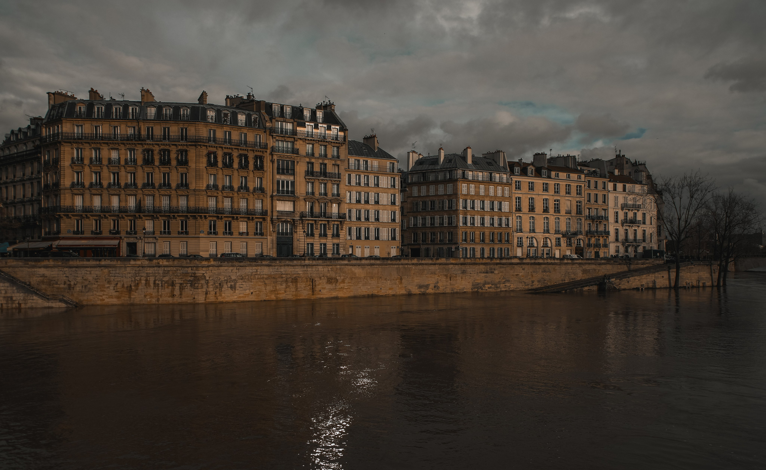 PARIS. Photographe Karen Tatevosian