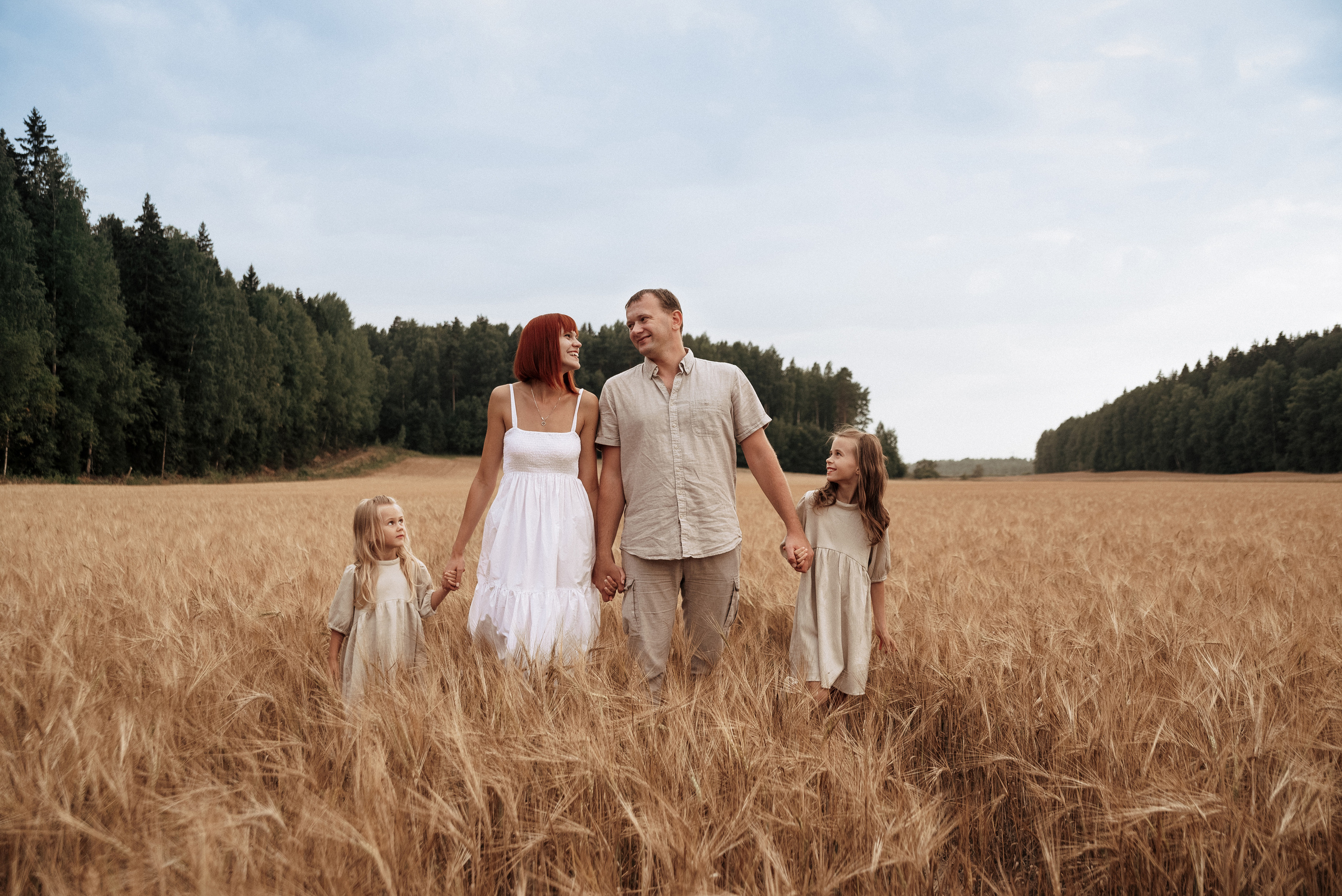 Family photography. Aigul Photography — wedding, newborn, and family photographer