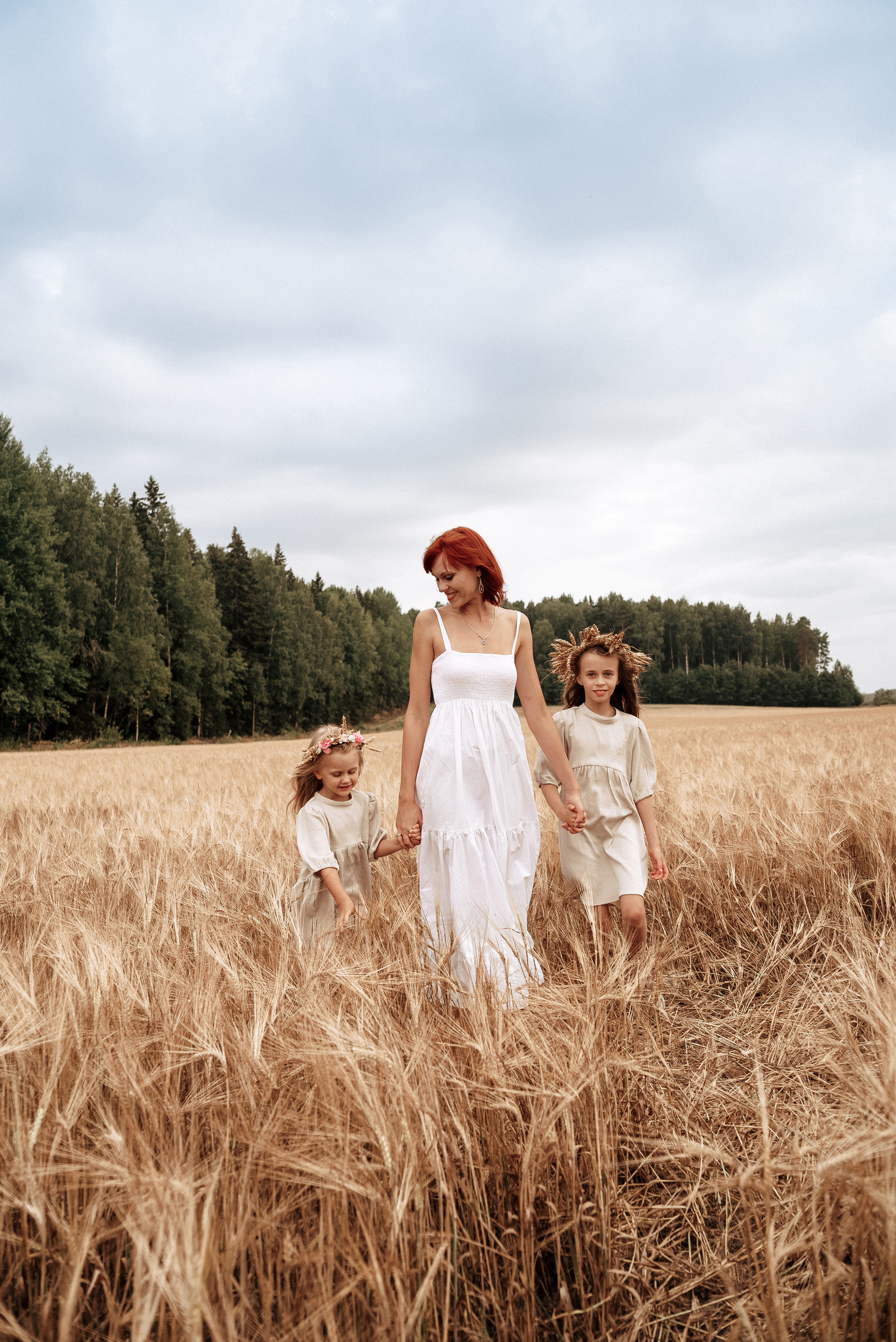 Family photography. Aigul Photography — wedding, newborn, and family photographer