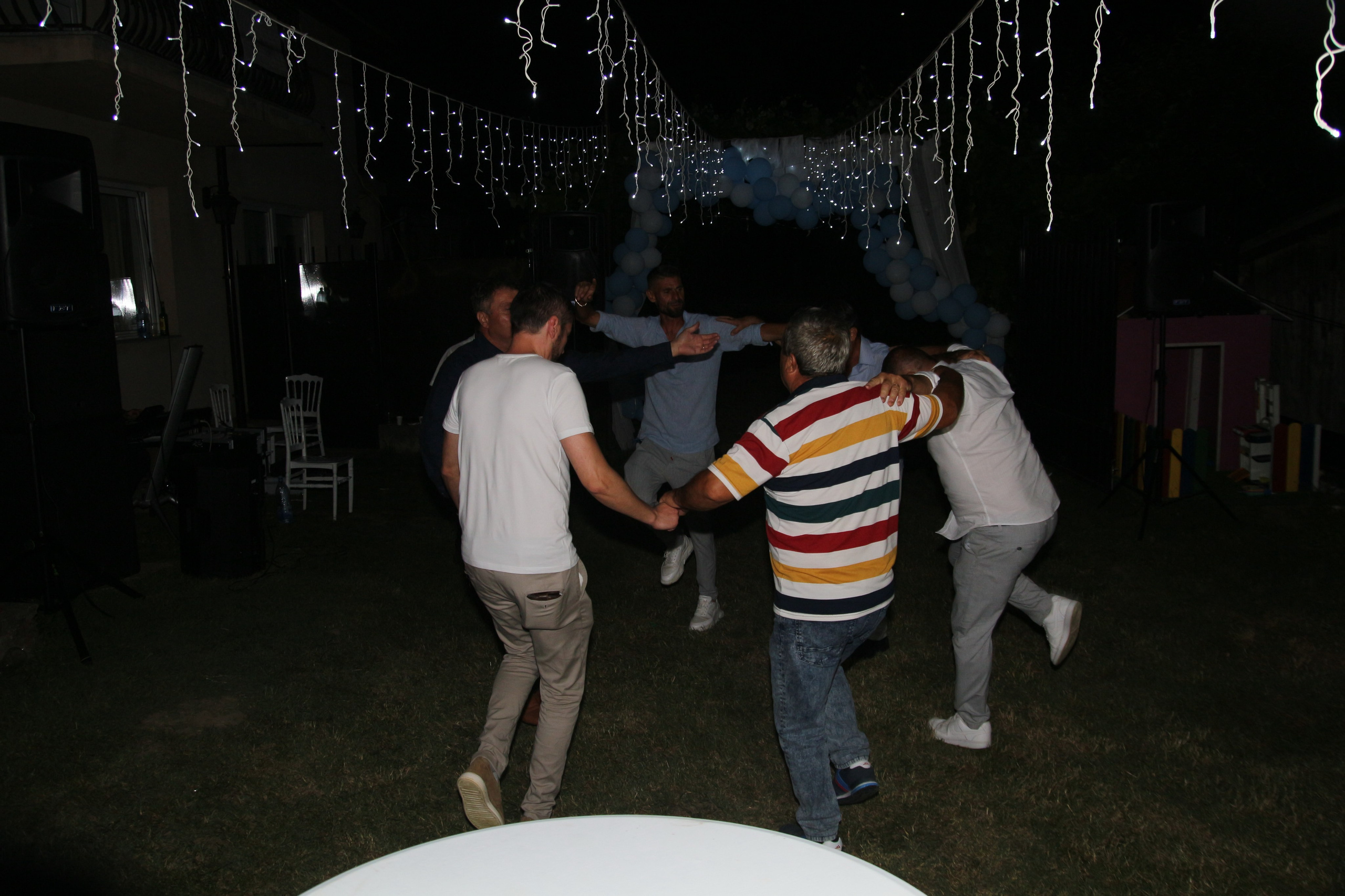 BYZO MEDIA. PETRU BYZO - family and children photographer in ROMANIA