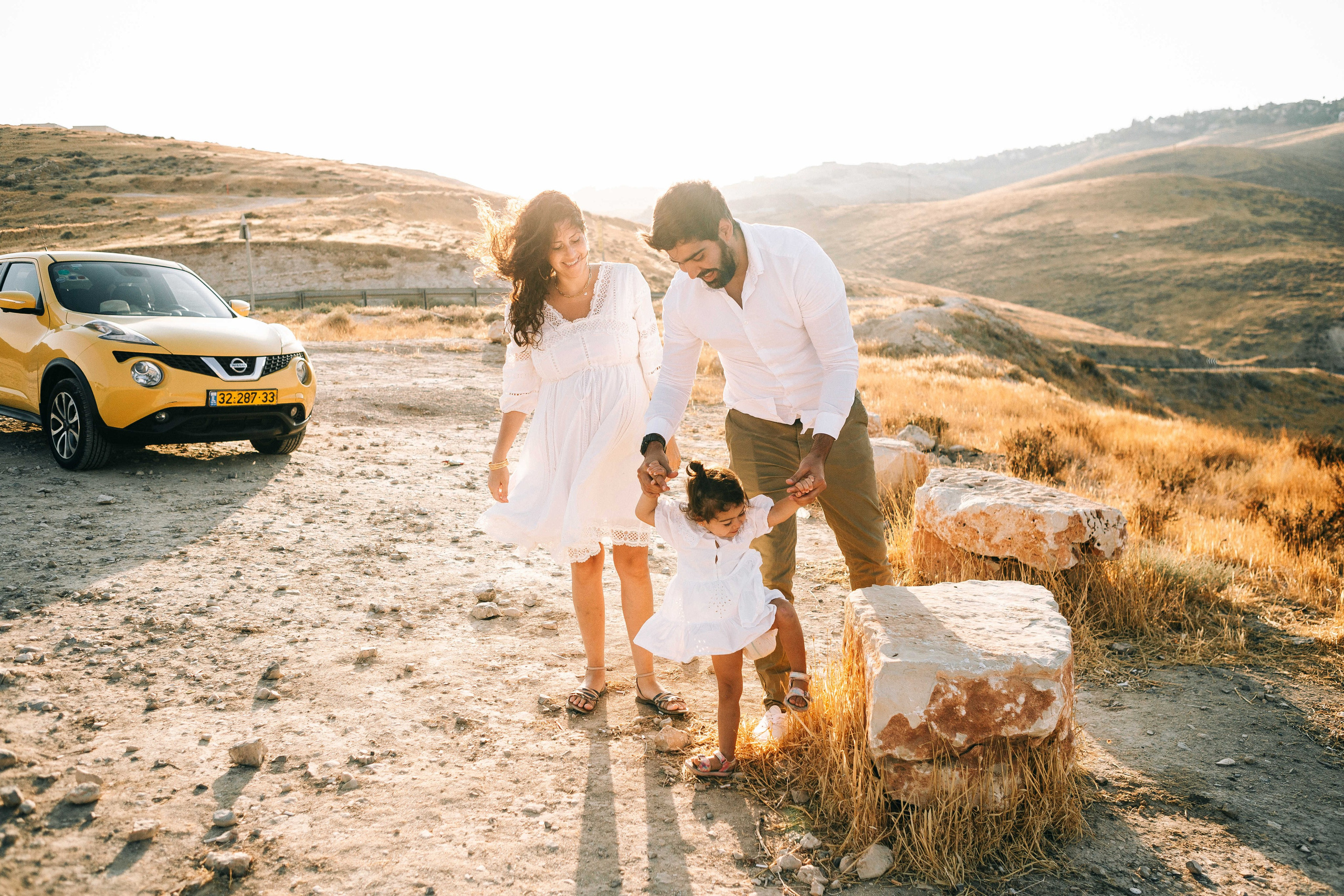 PREGNANT PHOTOSESSION IN THE DESERT. PHOTOGRAPHER IN ISRAEL
