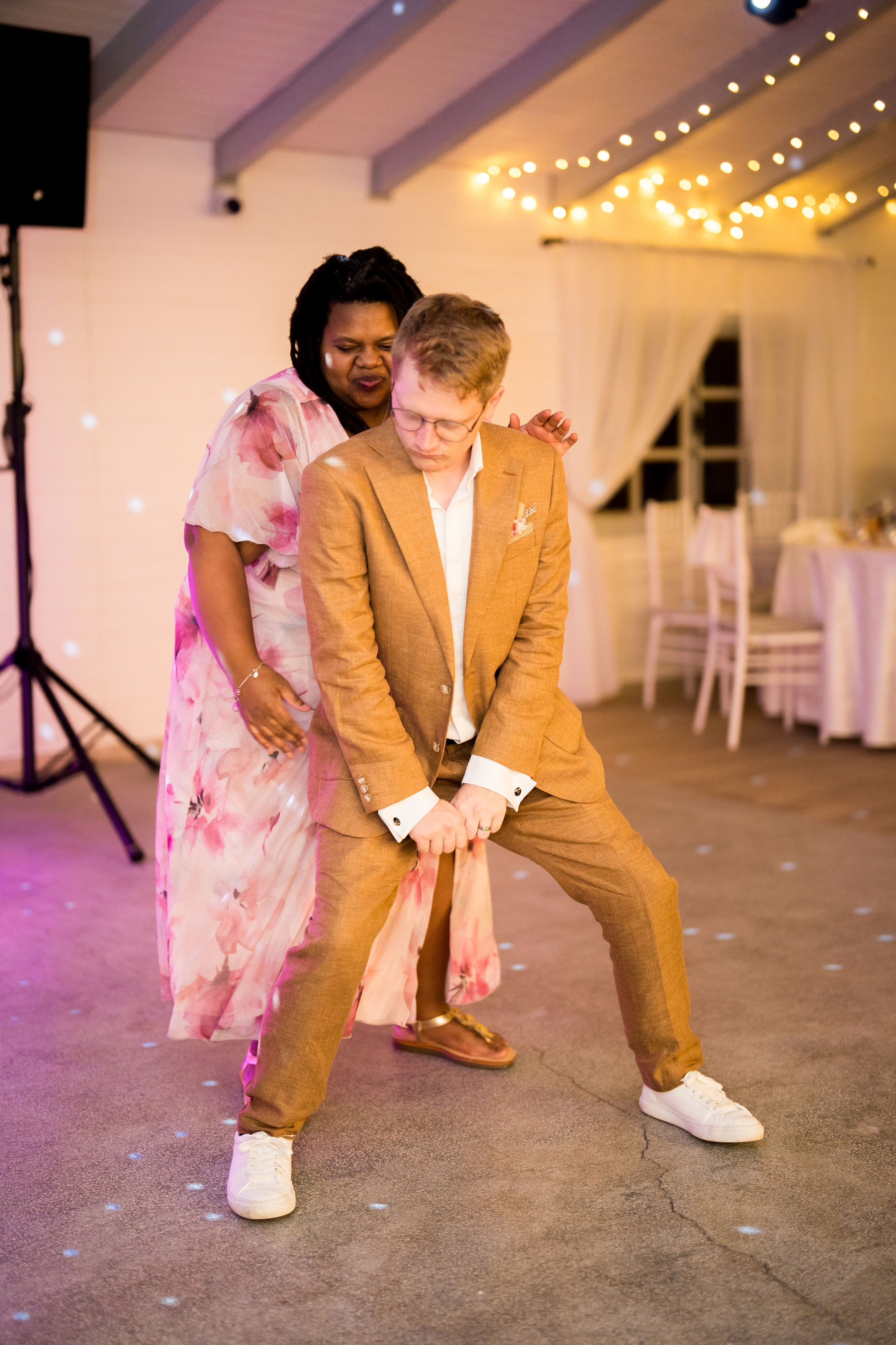 PARTY. Gabriel Florea — Fotograf nuntă București