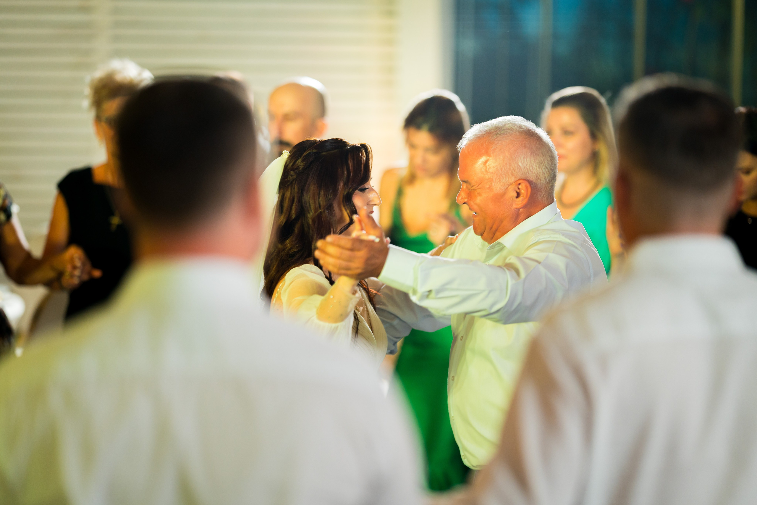 PARTY. Gabriel Florea — Fotograf nuntă București