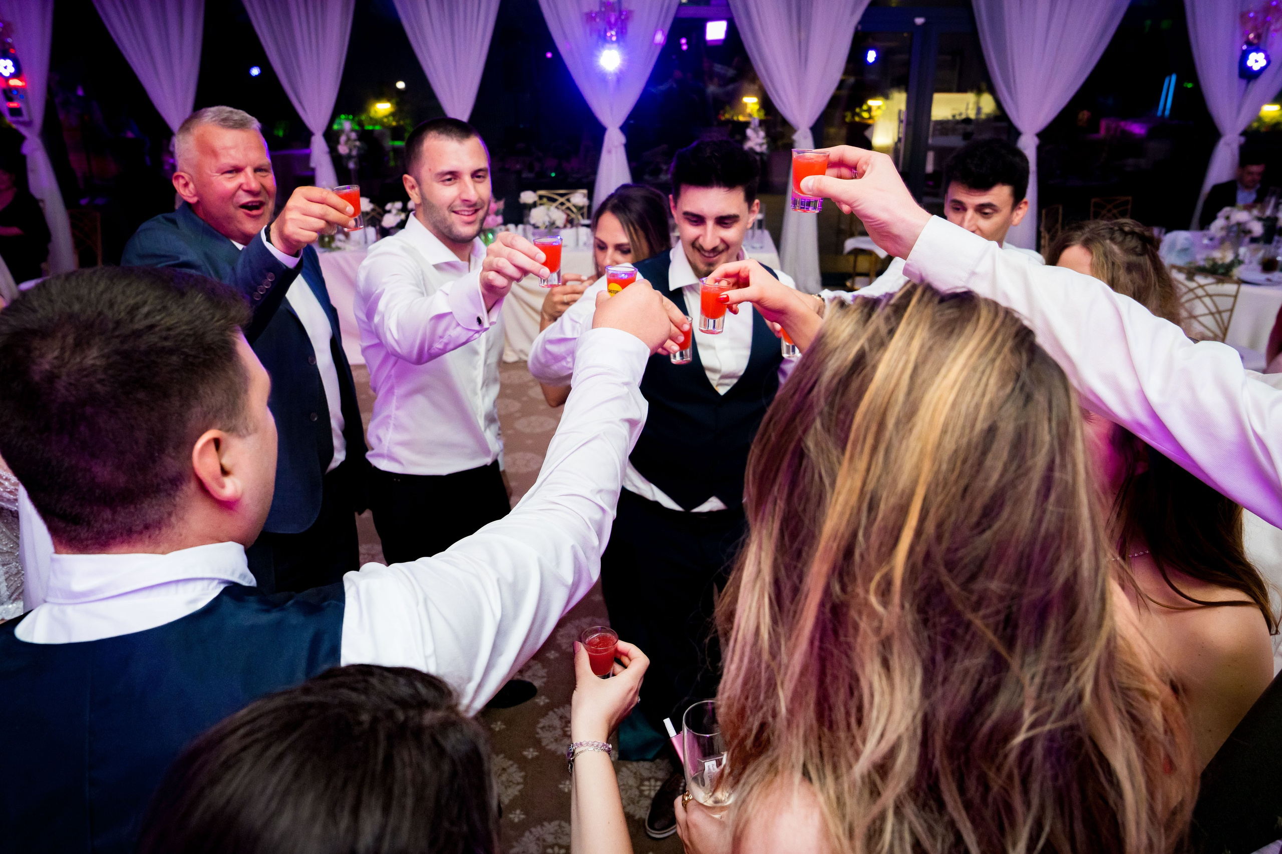 PARTY. Gabriel Florea — Fotograf nuntă București