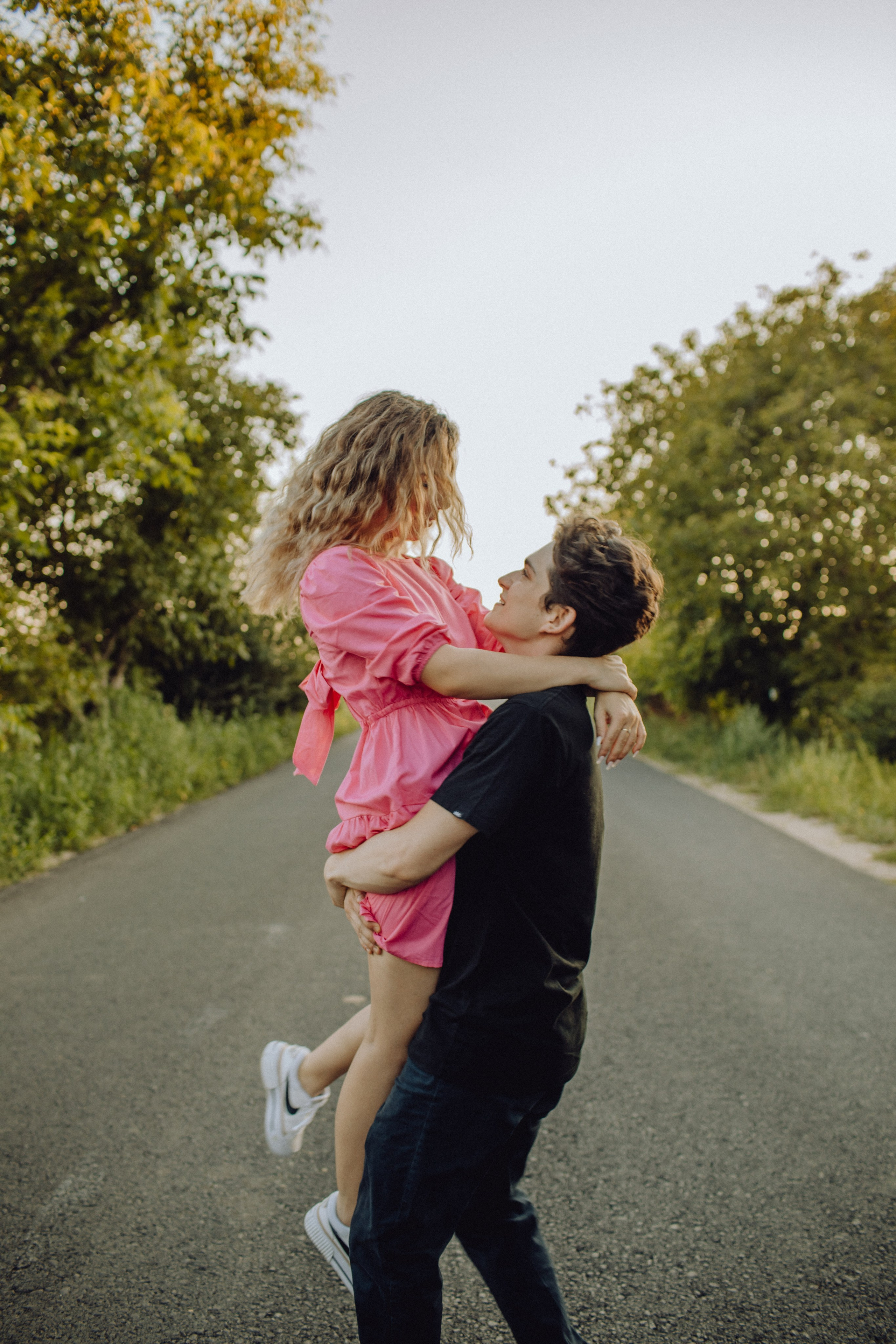 Raul & Larisa. Wedding & couple photographer from Romania Rut Vetan