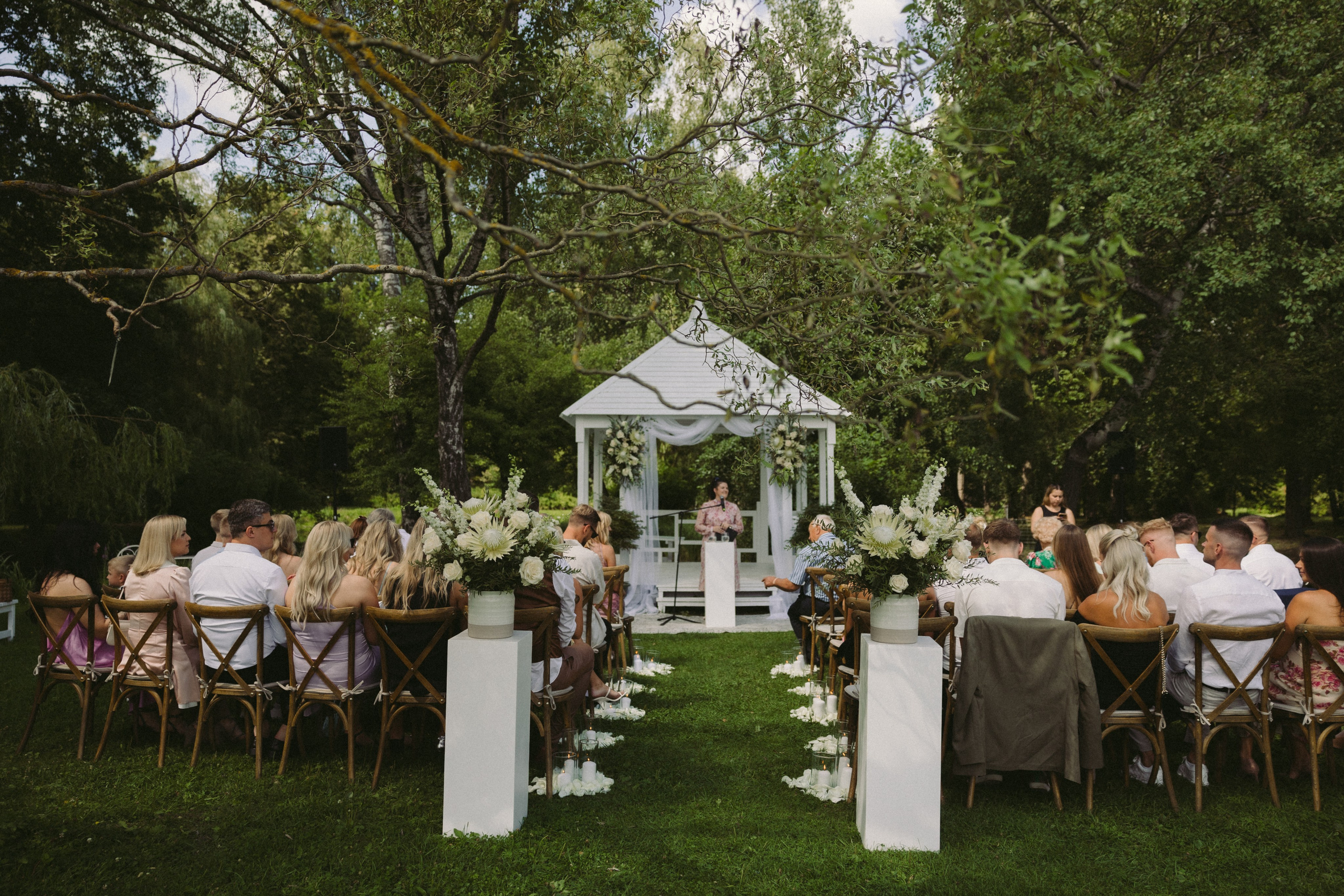 Ieva ir Martynas | Vestuvės Kauno botanikos sode. Vestuvių ir šeimų fotografė Lena Bondarenko / belove photo