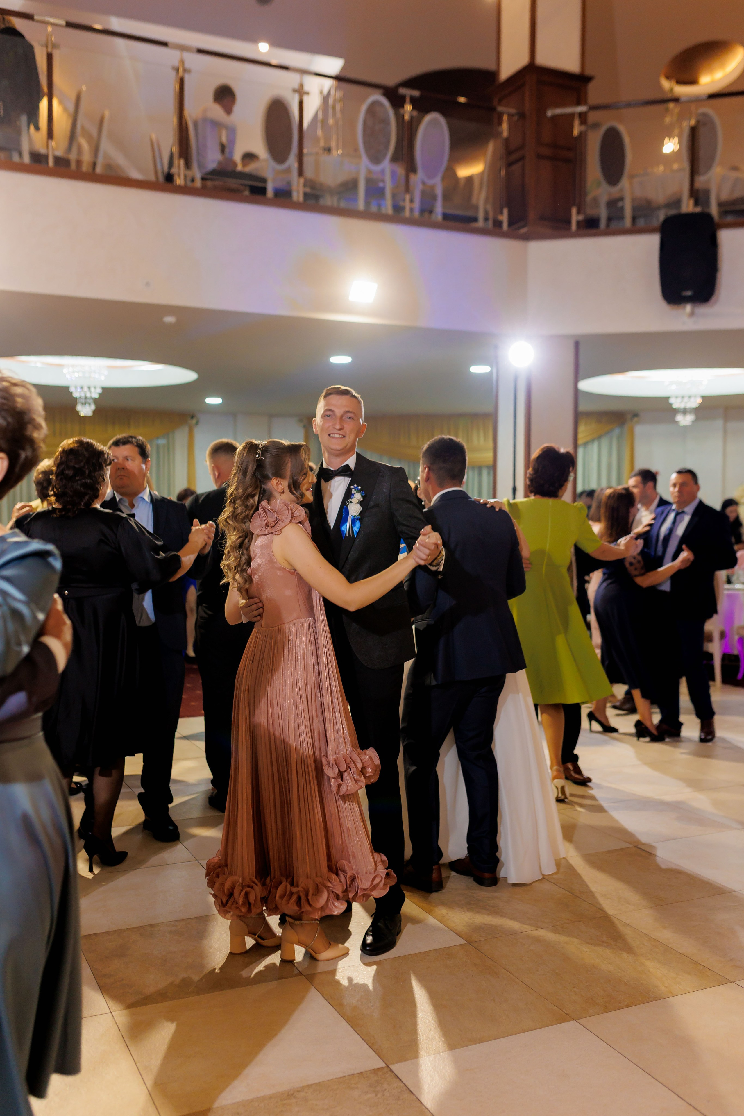 Loredana & Emilian – Ziua Nunții | Videografie - fotografie Botez Suceava, Iași, Botoșani. Servicii foto-video profesionale, pentru momente de neuitat