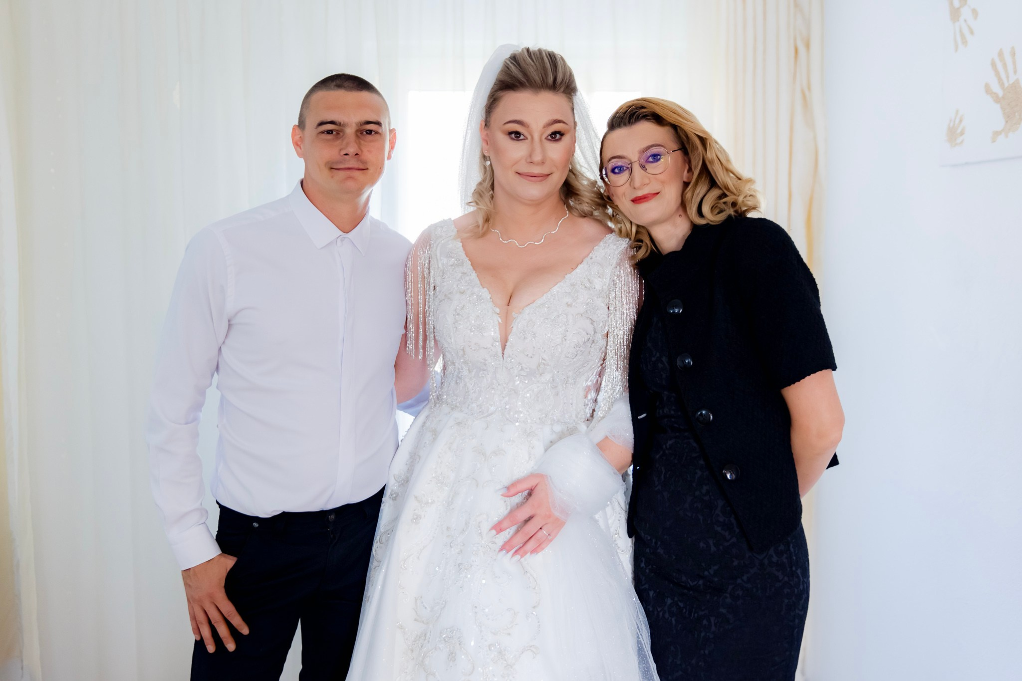 Mihai & Oana. Servicii foto-video profesionale, pentru momente de neuitat