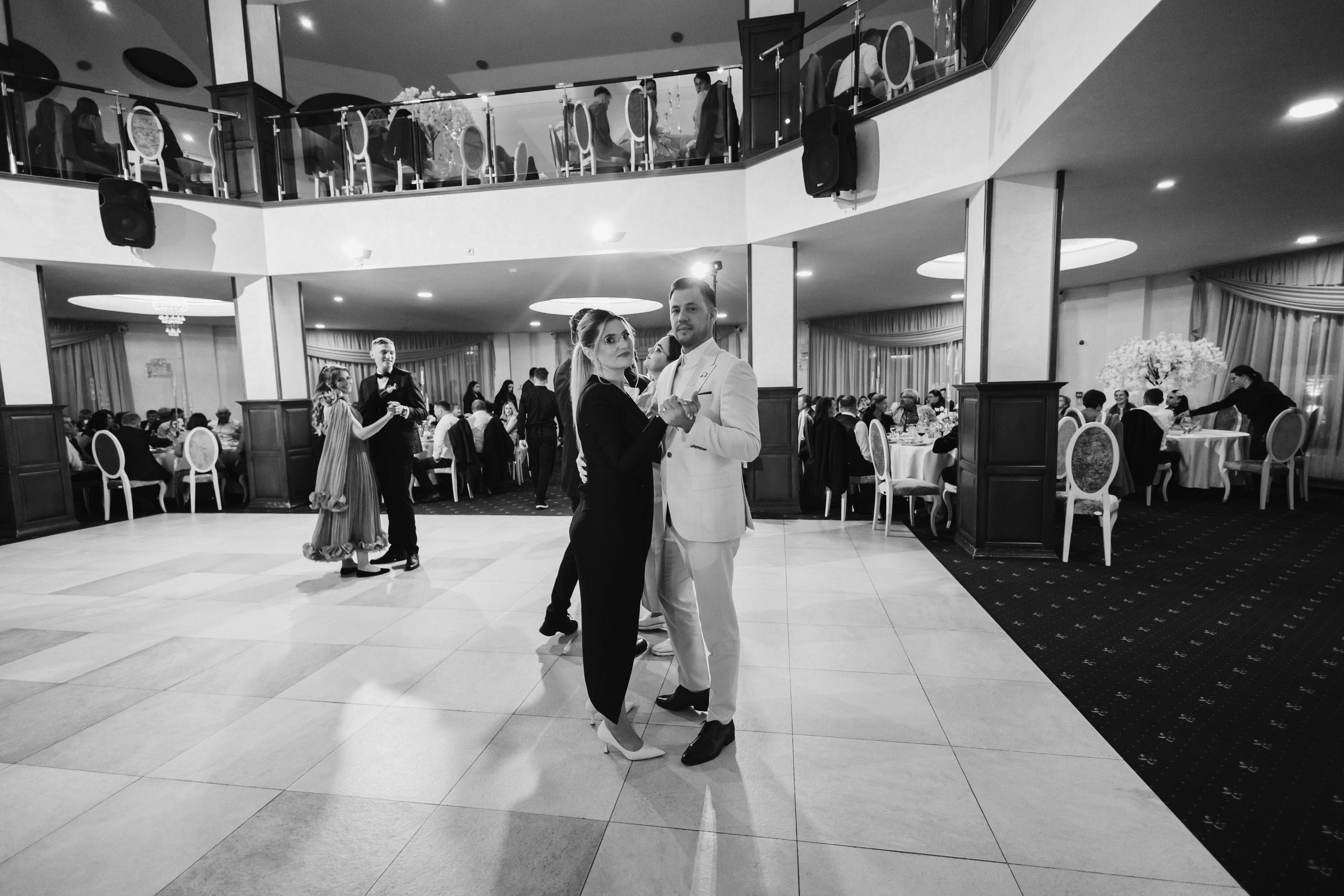 Loredana & Emilian – Ziua Nunții | Videografie - fotografie Botez Suceava, Iași, Botoșani. Servicii foto-video profesionale, pentru momente de neuitat