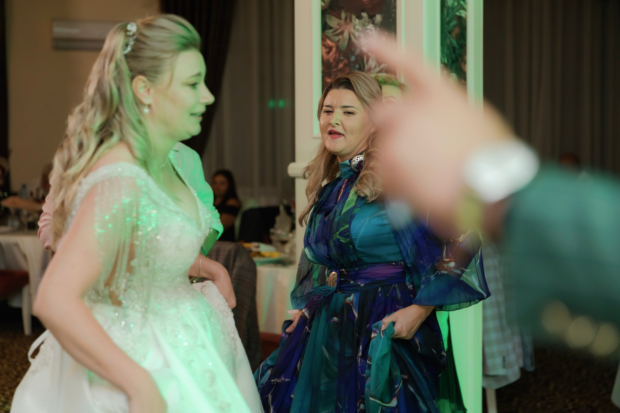 Mihai & Oana. Servicii foto-video profesionale, pentru momente de neuitat