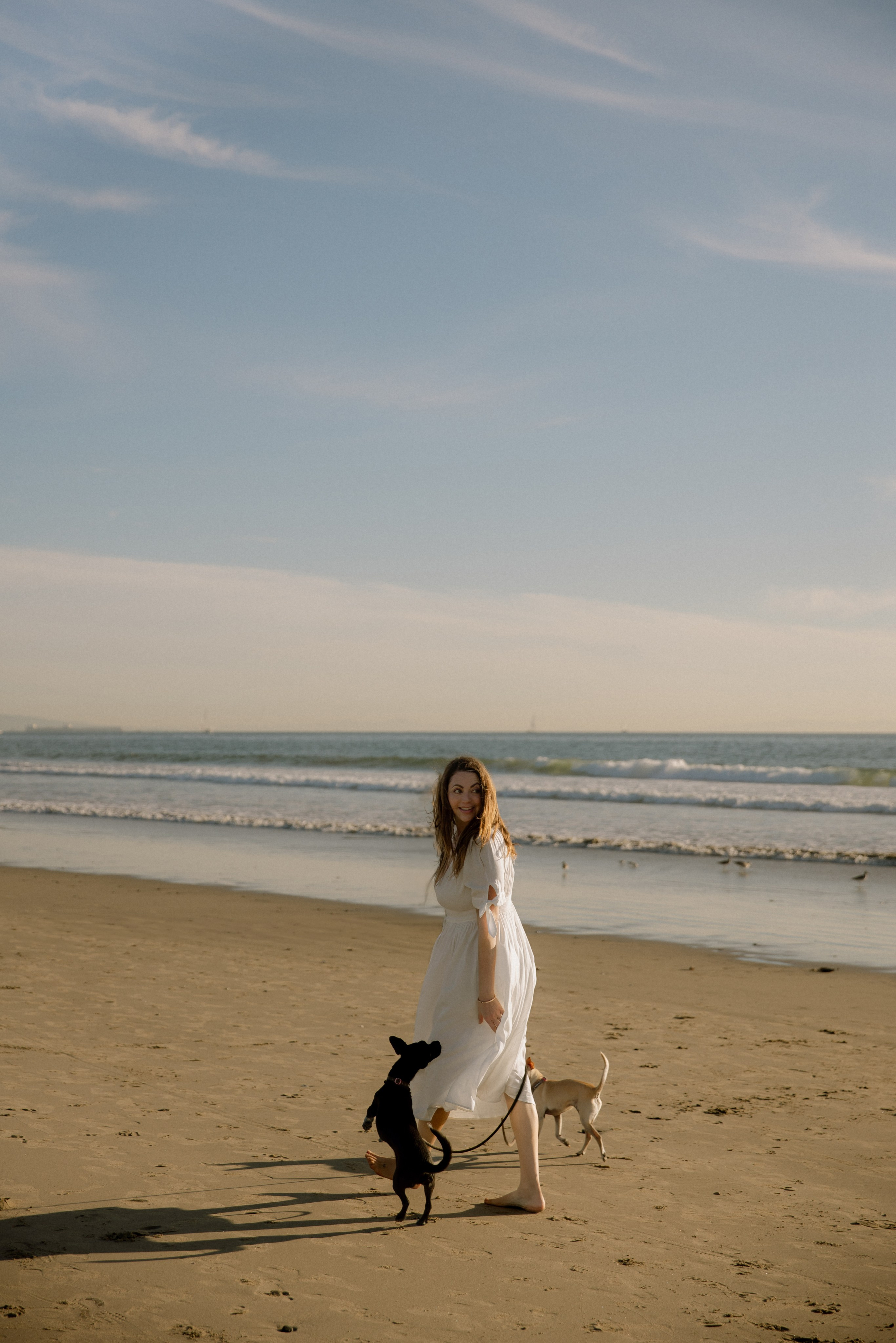 Gillian, Baby & Delilah | Venice Beach. Photographer in Los Angeles. Julia Ishmuratova