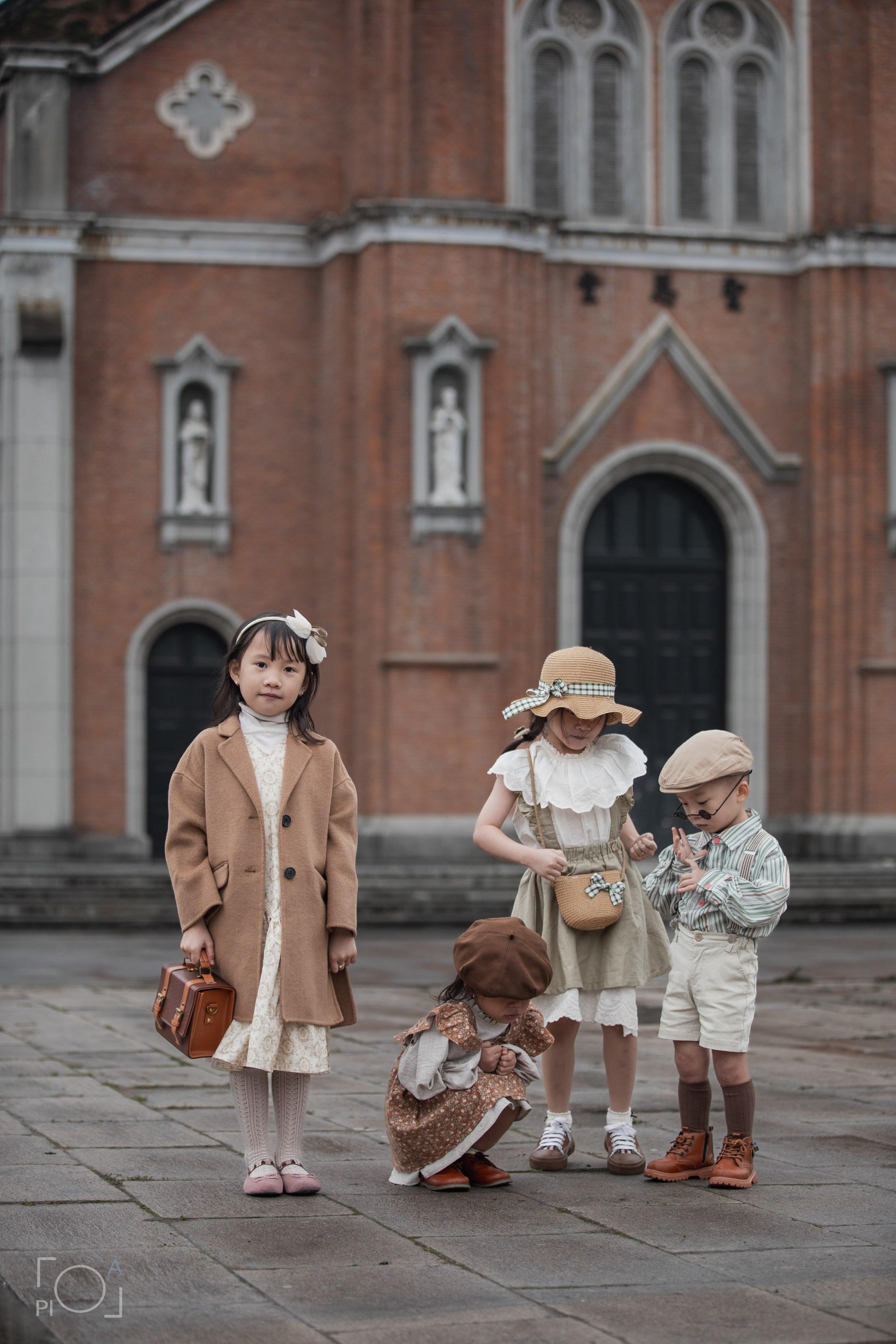 Семейная фотосессия в шанхайской киностудии. Photographer in Shanghai — Lola Pidluskaya