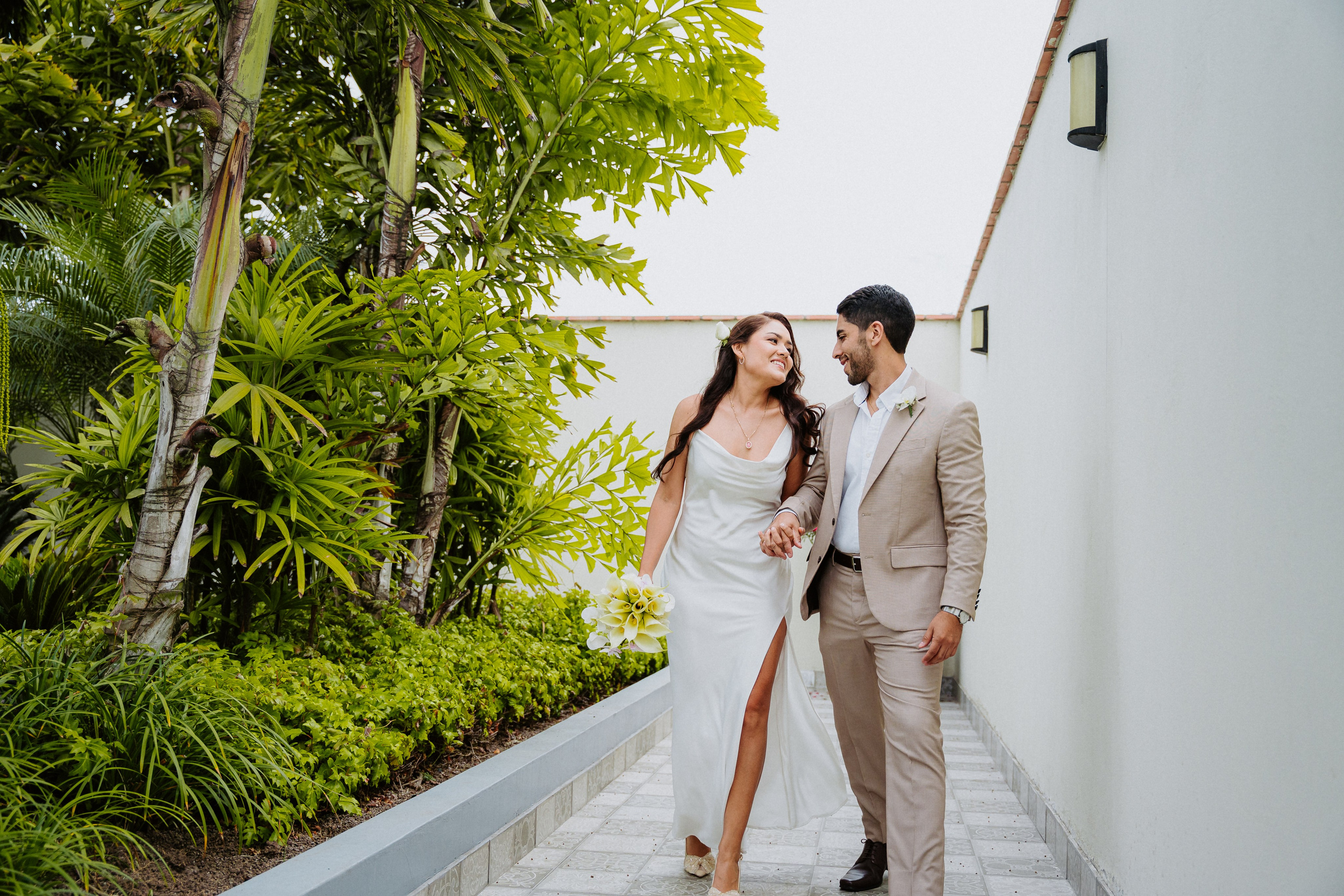 Boda civil. Fotógrafo de Bodas en Lima | Ronhy Altamirano. Fotografía narrativa y cinematográfica para bodas, quinceañeras y eventos exclusivos