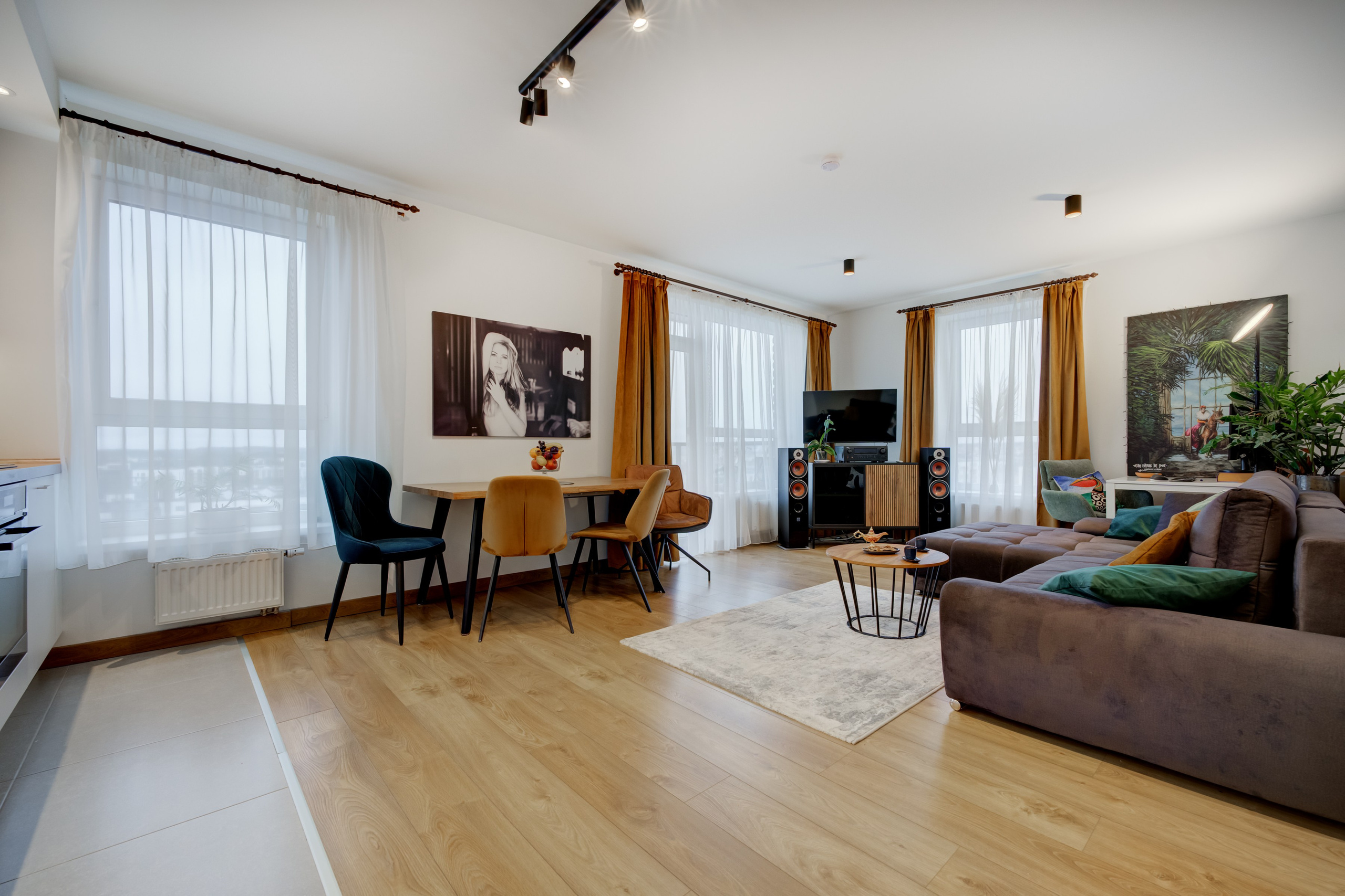 Karaliaučiaus g. 9 c, 2 k buto fotosesija. Elina Sapiega fotografė Vilniuje