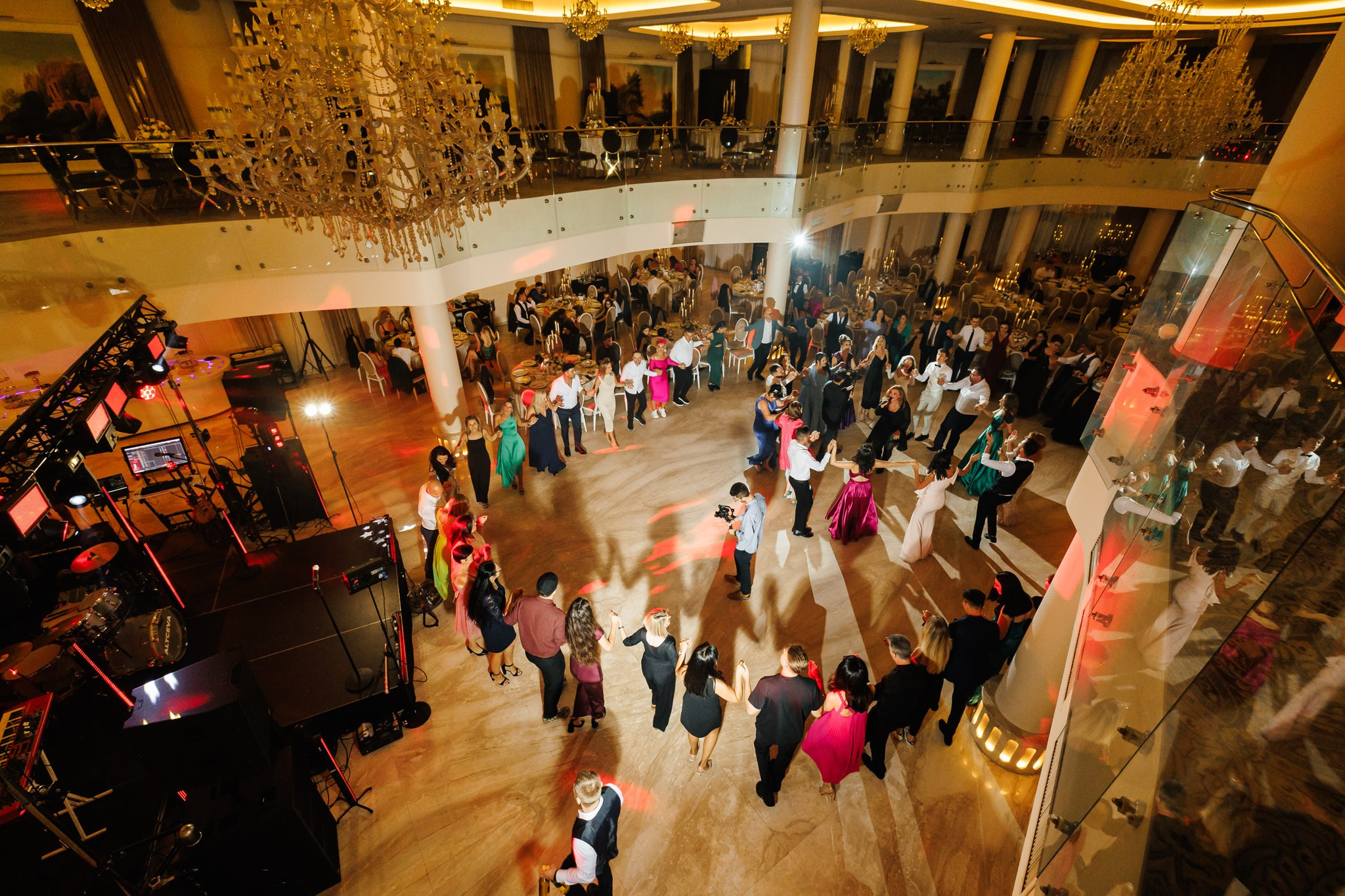 Sandra & Andrei. Wedding Photographer in Bucharest — Manu Ivanciu