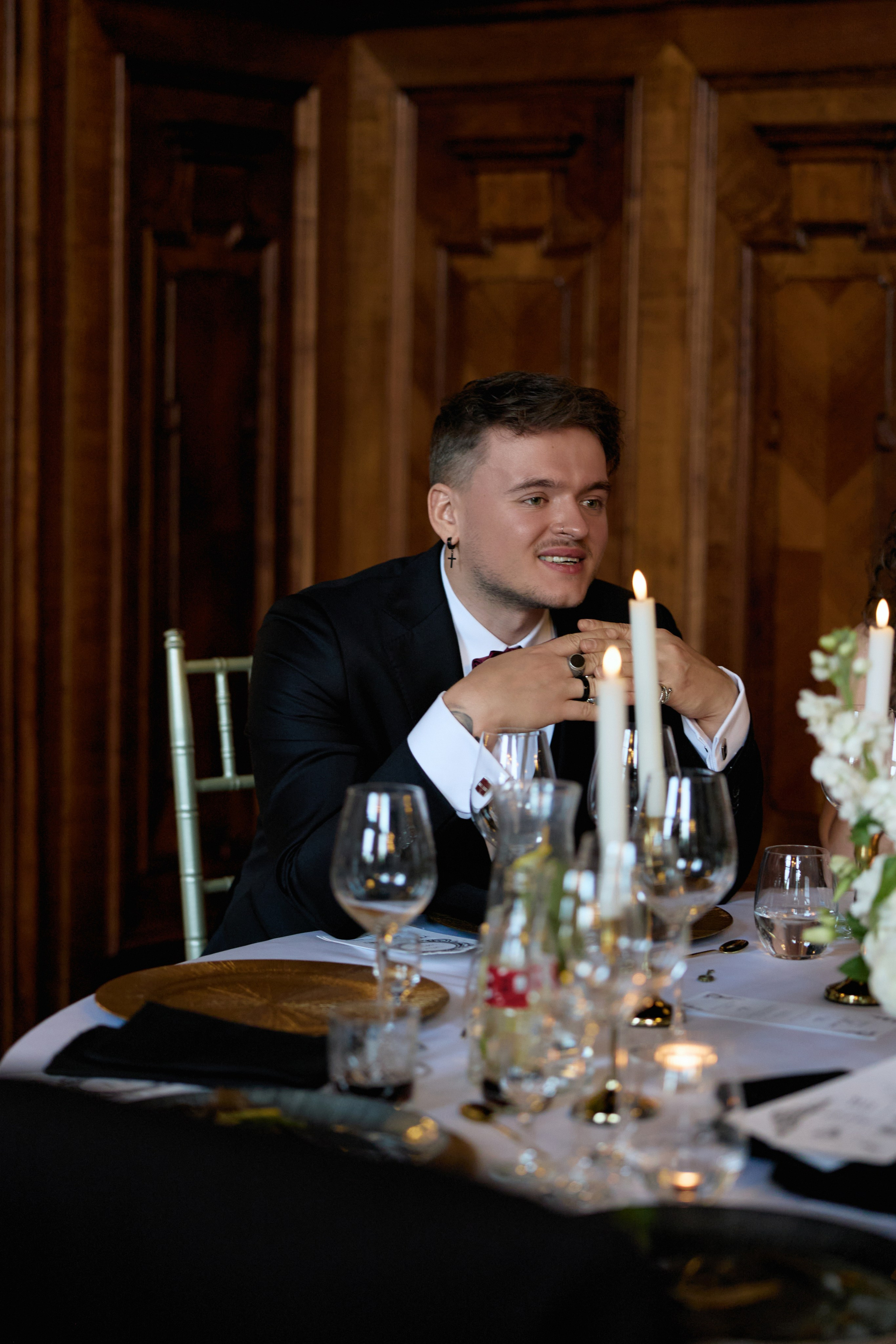 Wiktoria & Kacper. Pałac Goetz. Fotograf ślubny i rodzinny w Krakowie Yana Klymova