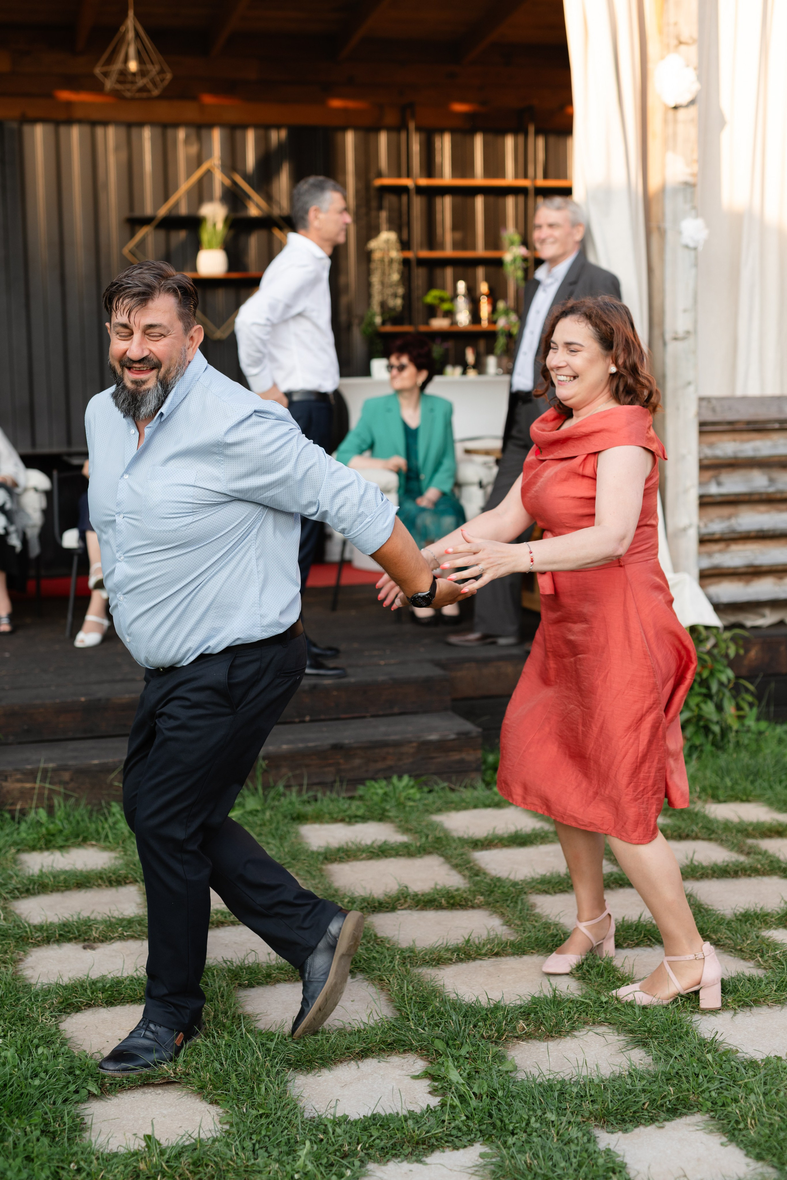 Flori & Cosmin. Main