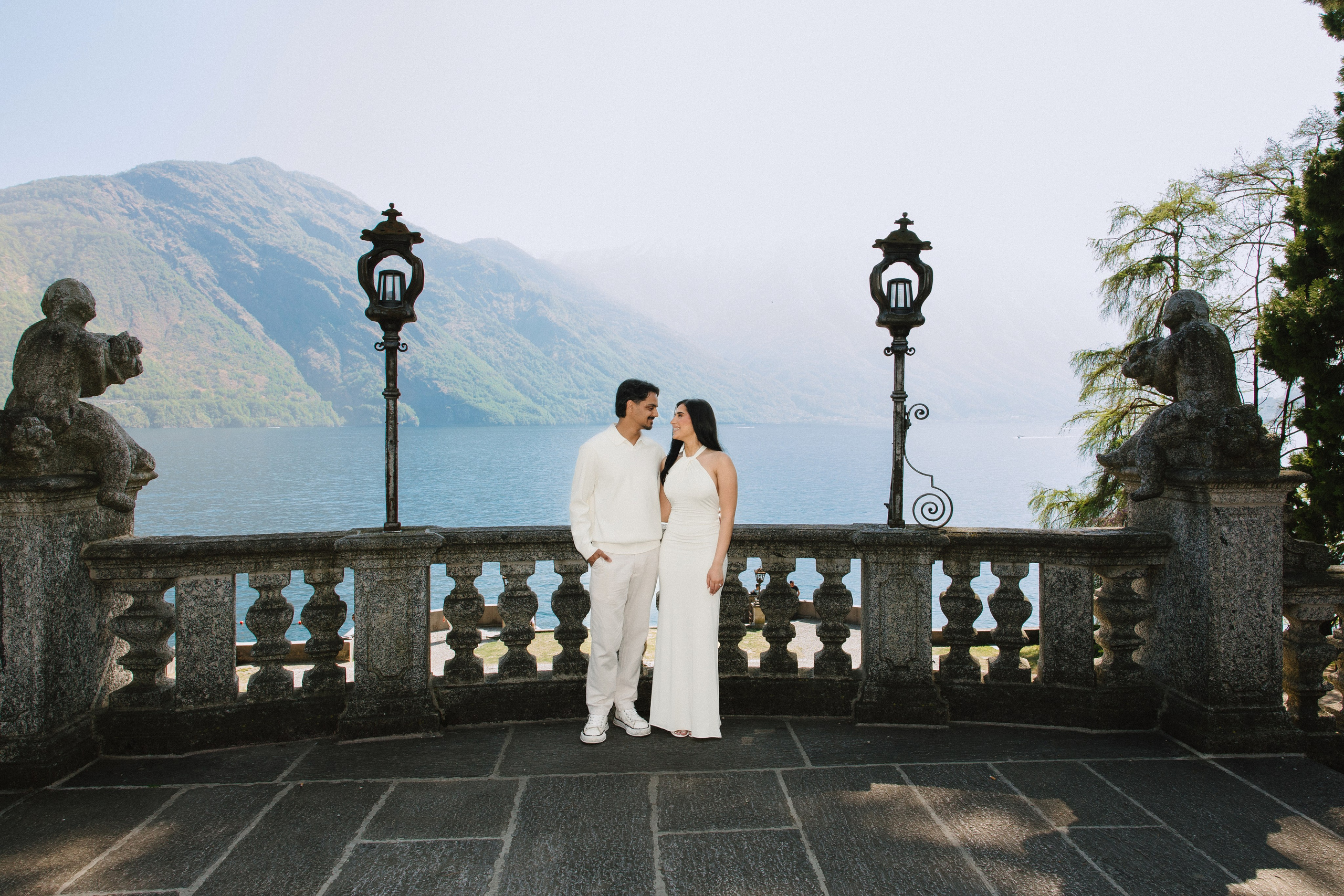 Vish & Kajal. Wedding photographer in Italy