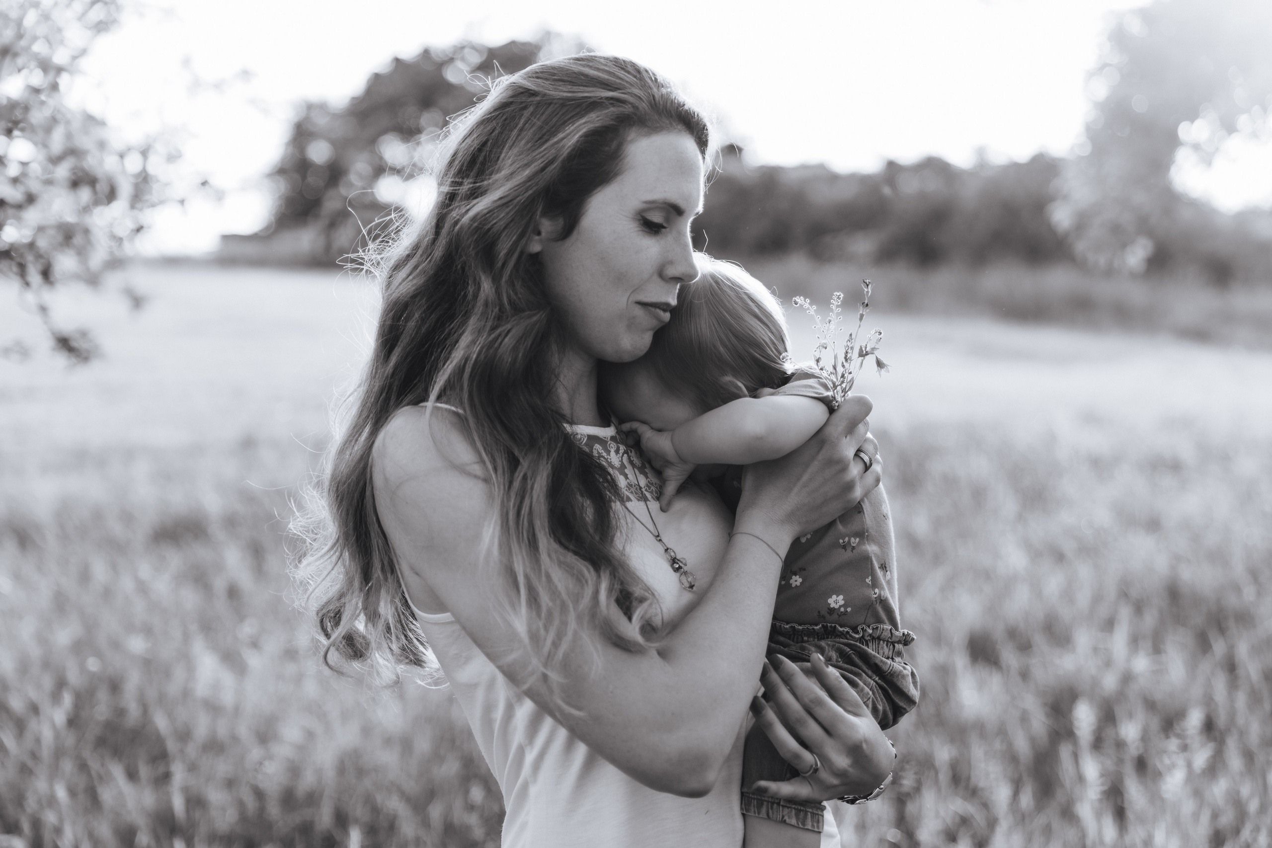 Familienfotograf in Aschaffenburg – stilvolle Familienfotos für eure schönsten Momente. Hochzeitsfotograf in Aschaffenburg & Miltenberg – Aus Momenten werden Erinnerungen