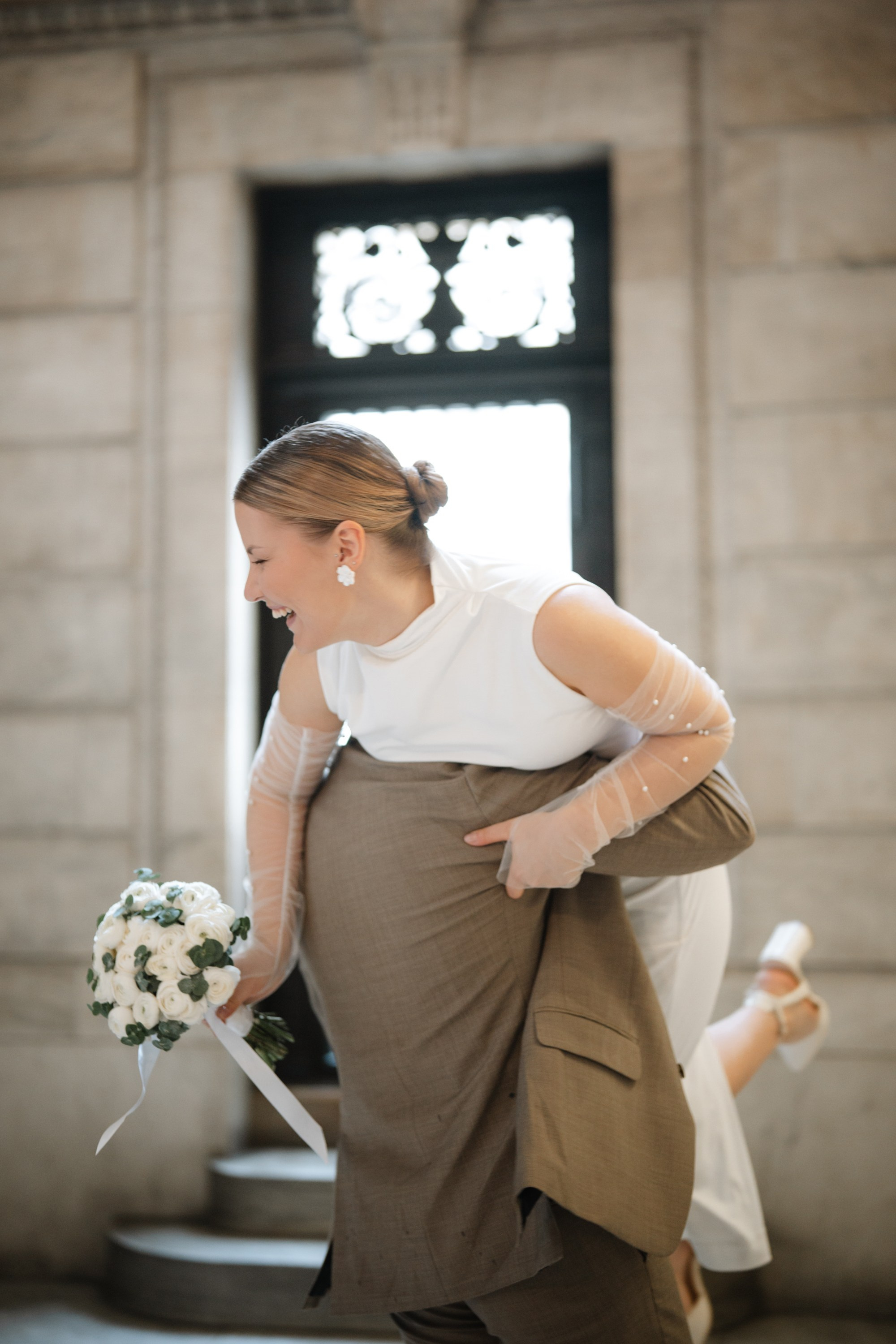 Wedding photo session at the Public Library NY. Portrait and wedding photographer in New York