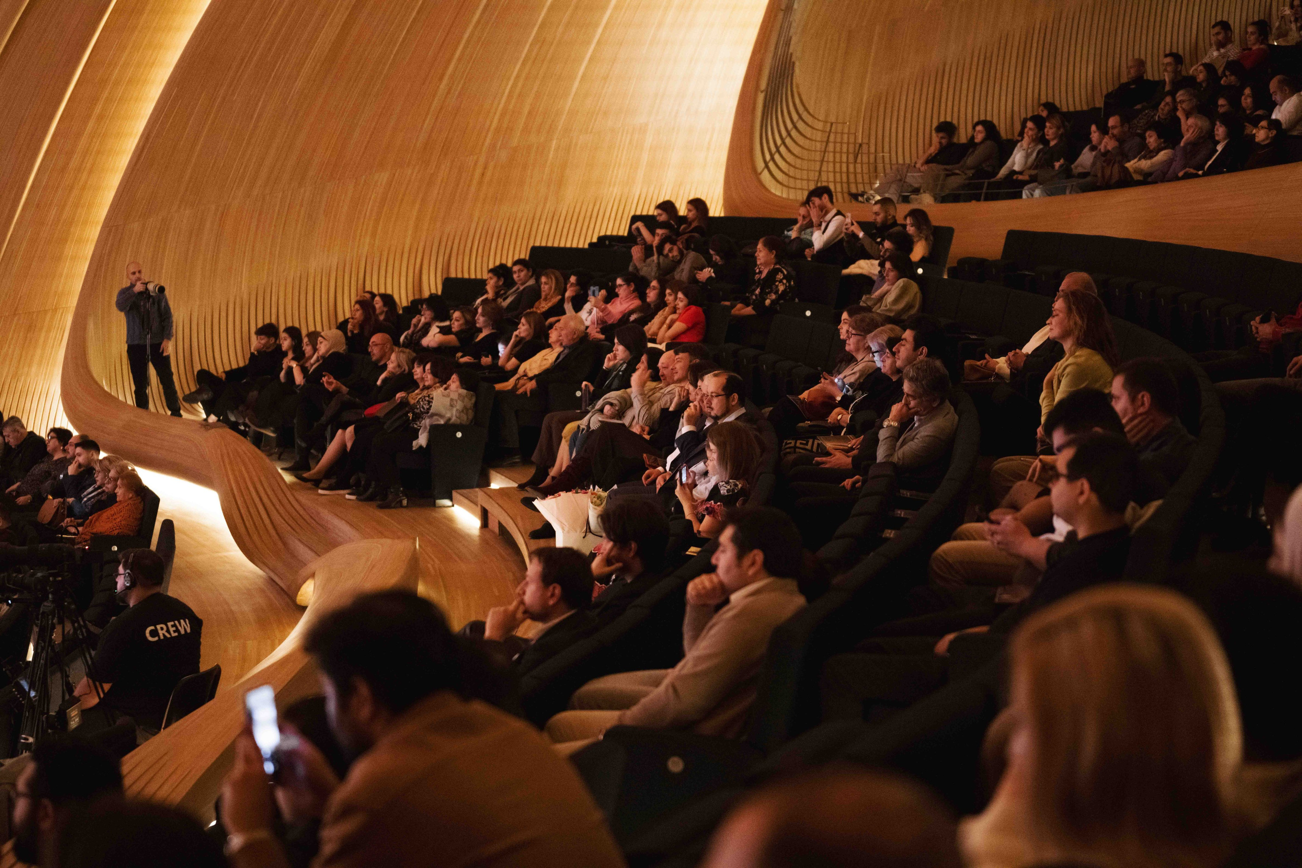 The Tchaikovsky Academic Grand Symphony Orchestra in Baku. Wedding&Event photographer Ismail Rzayev in Baku