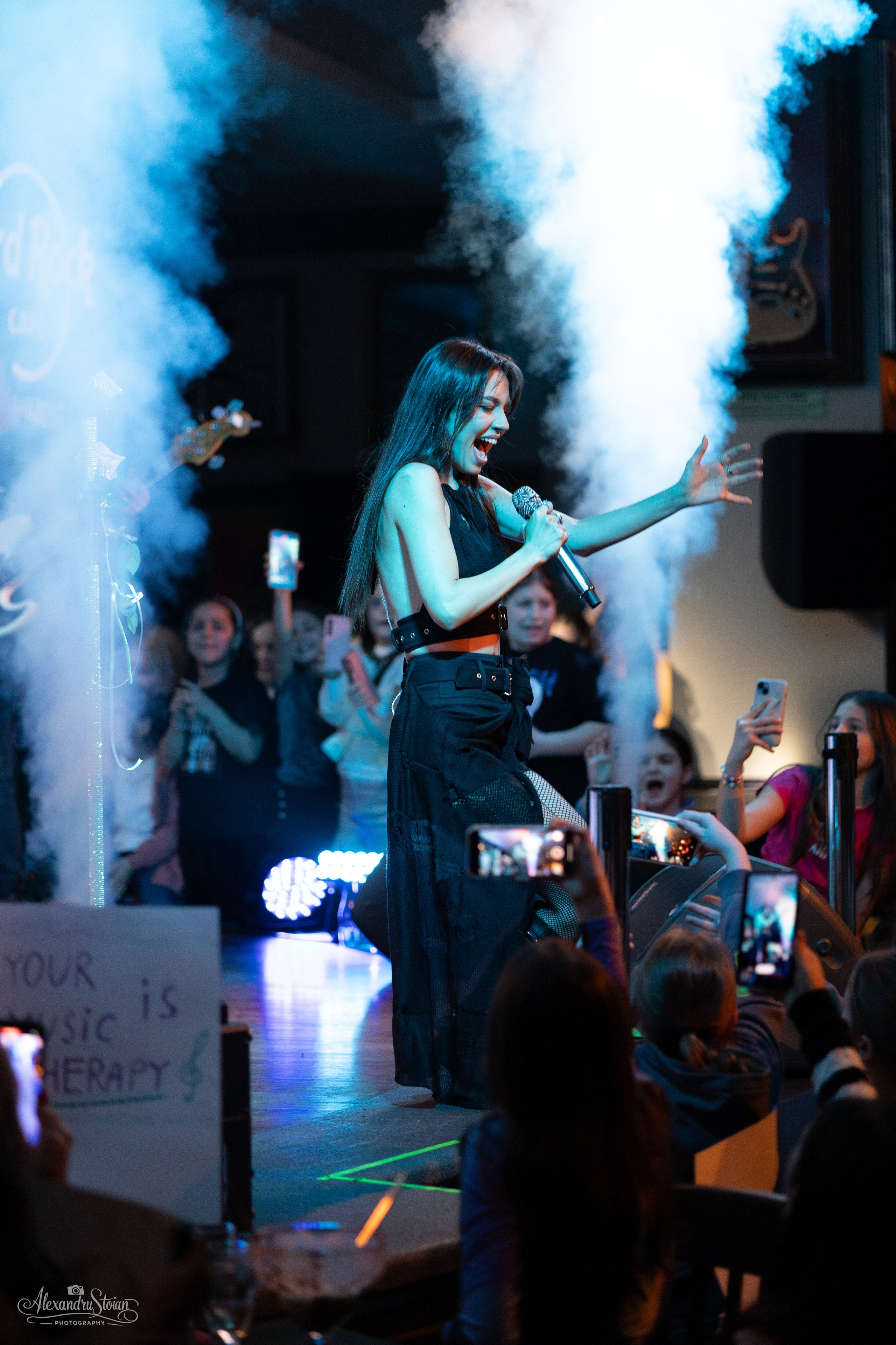 Mira — Hard Rock Cafe. Http://www.alexphoto.ro