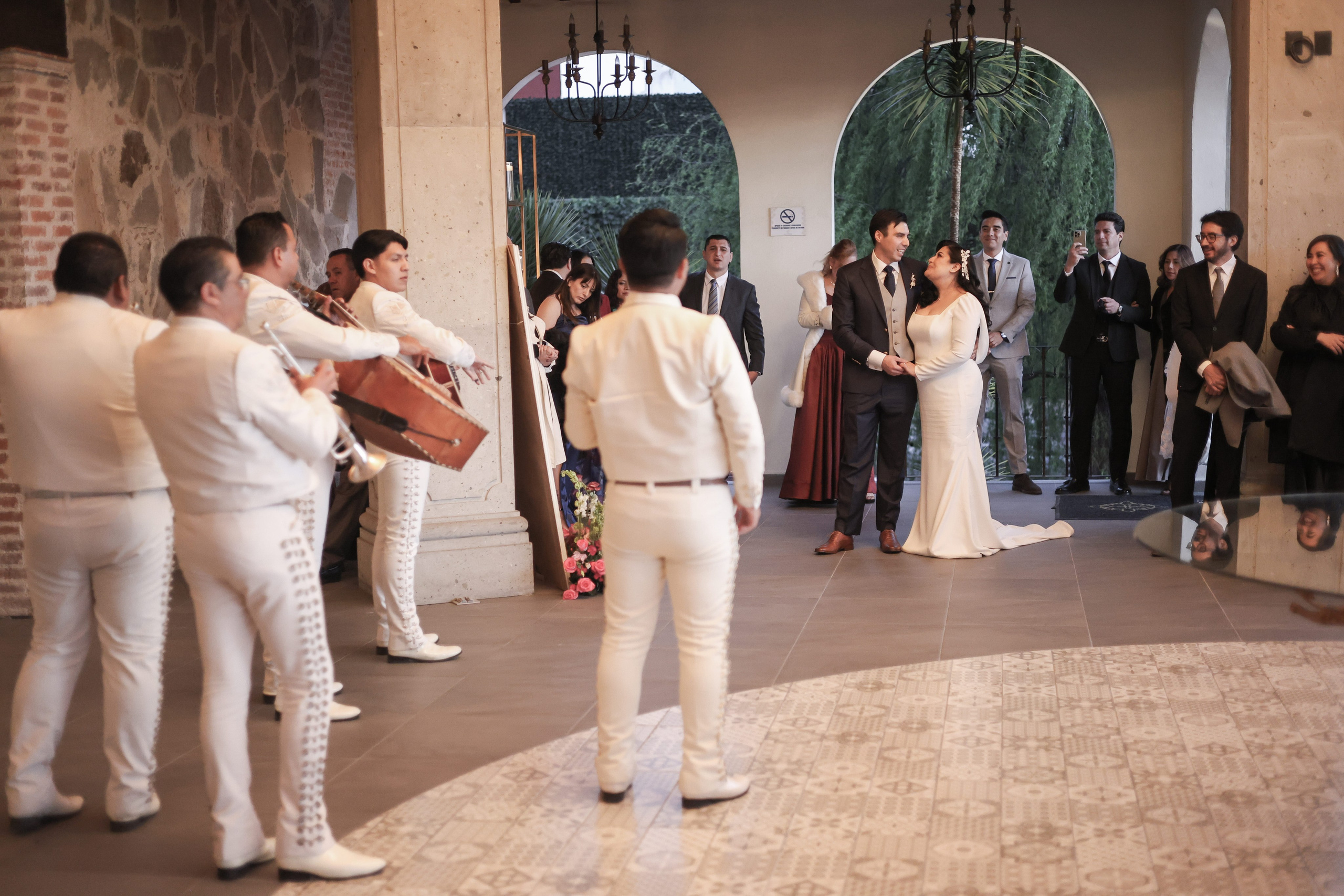 FIESTA. JESÚS MEJÍA