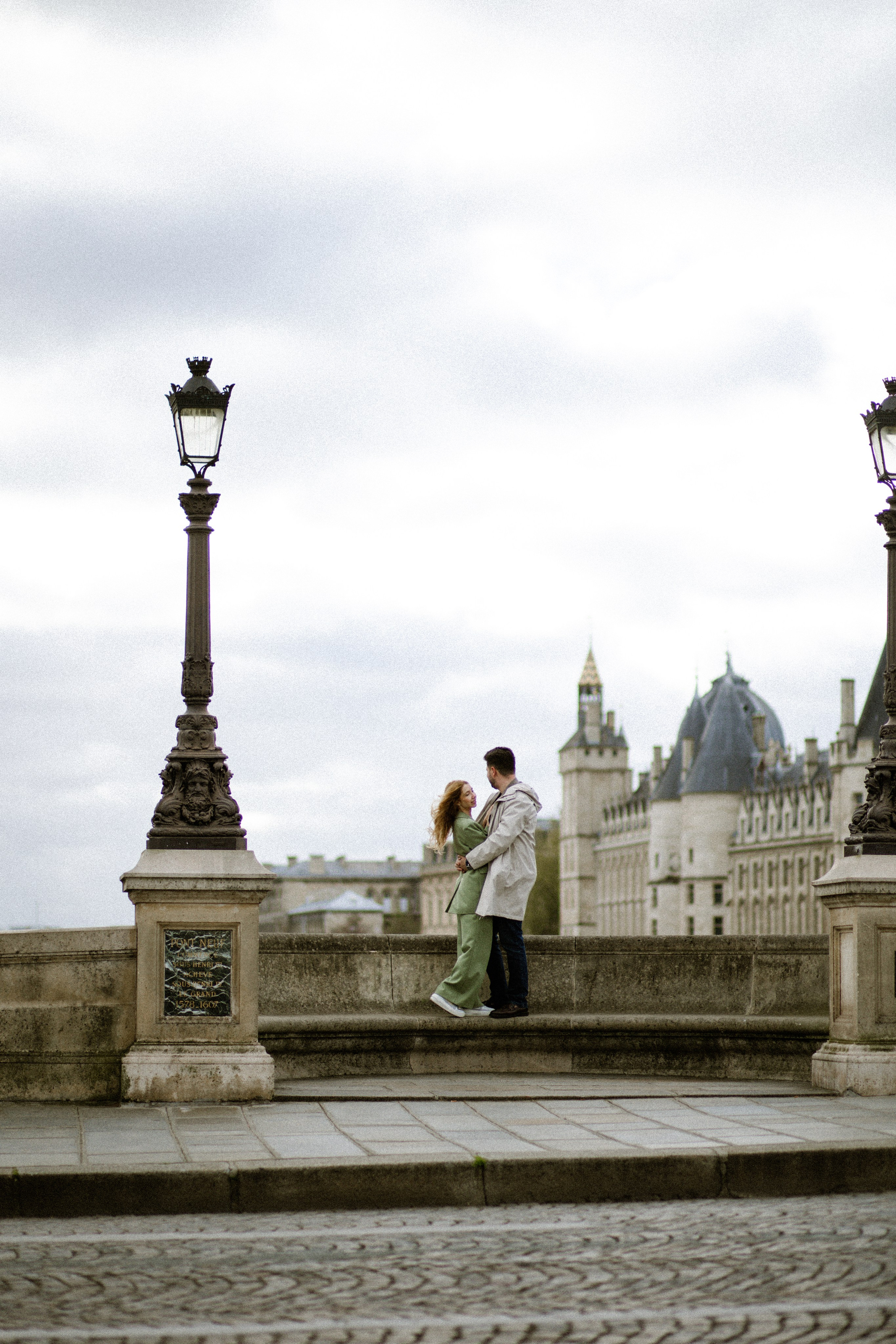 Couple Photo Walk in Paris — Romantic Lifestyle Photography. Paris Wedding Photographer