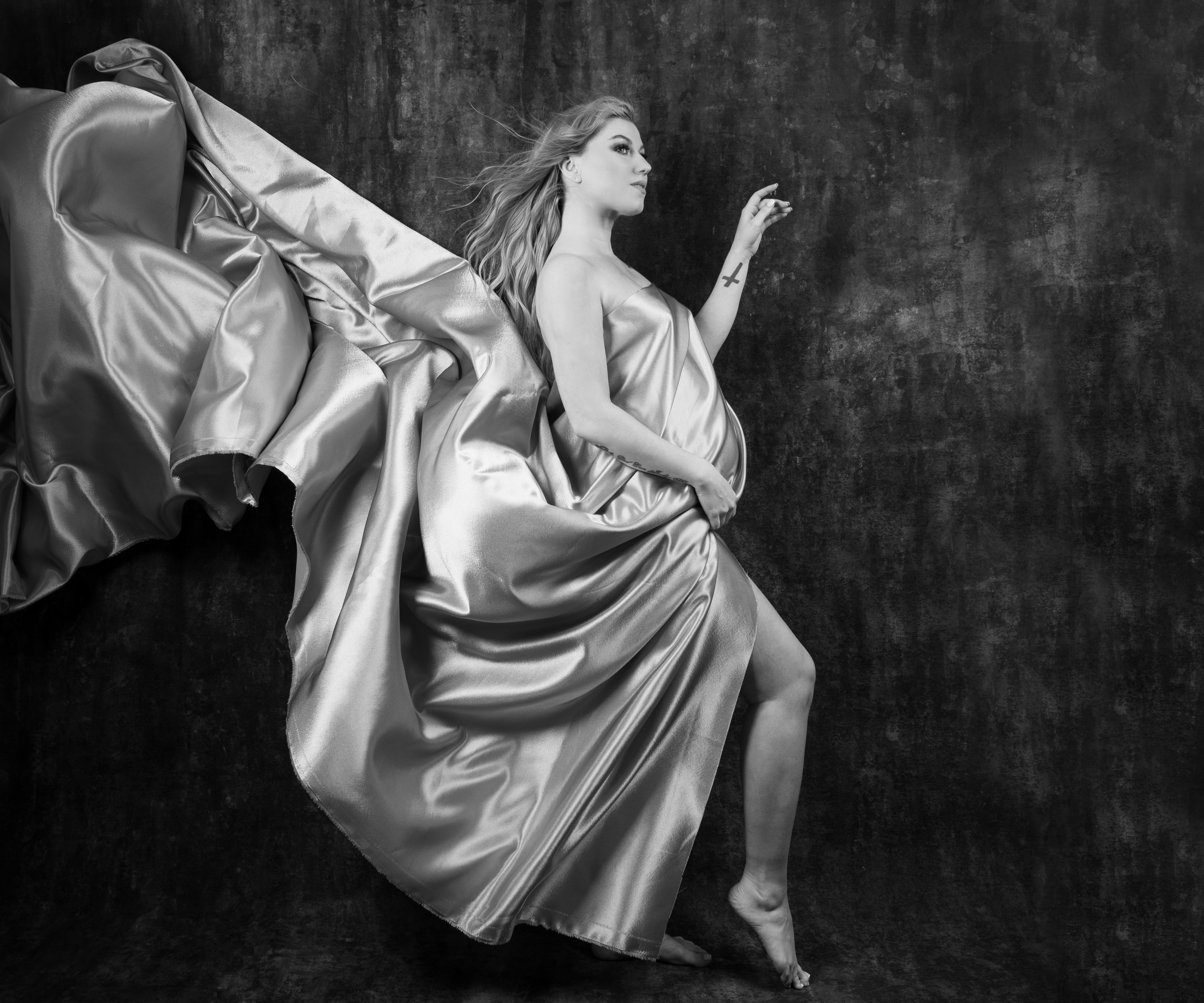 Pregnancy Photoshoot. Professional Photograher, Antwerpen/Belgium