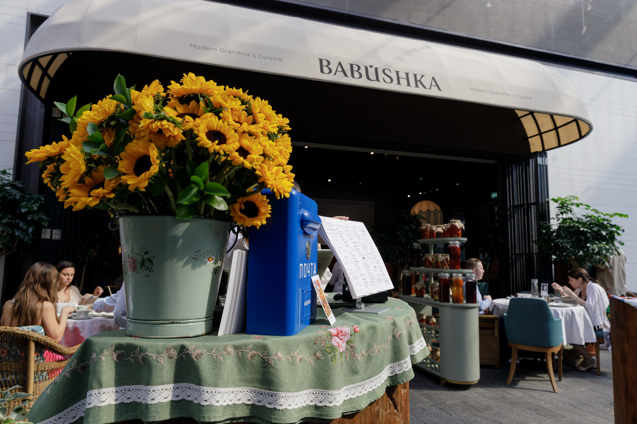 Maslenitsa at Babushka Restaurant, Dubai 2024. Photographer Anna Curly | Weddings and Events in Dubai