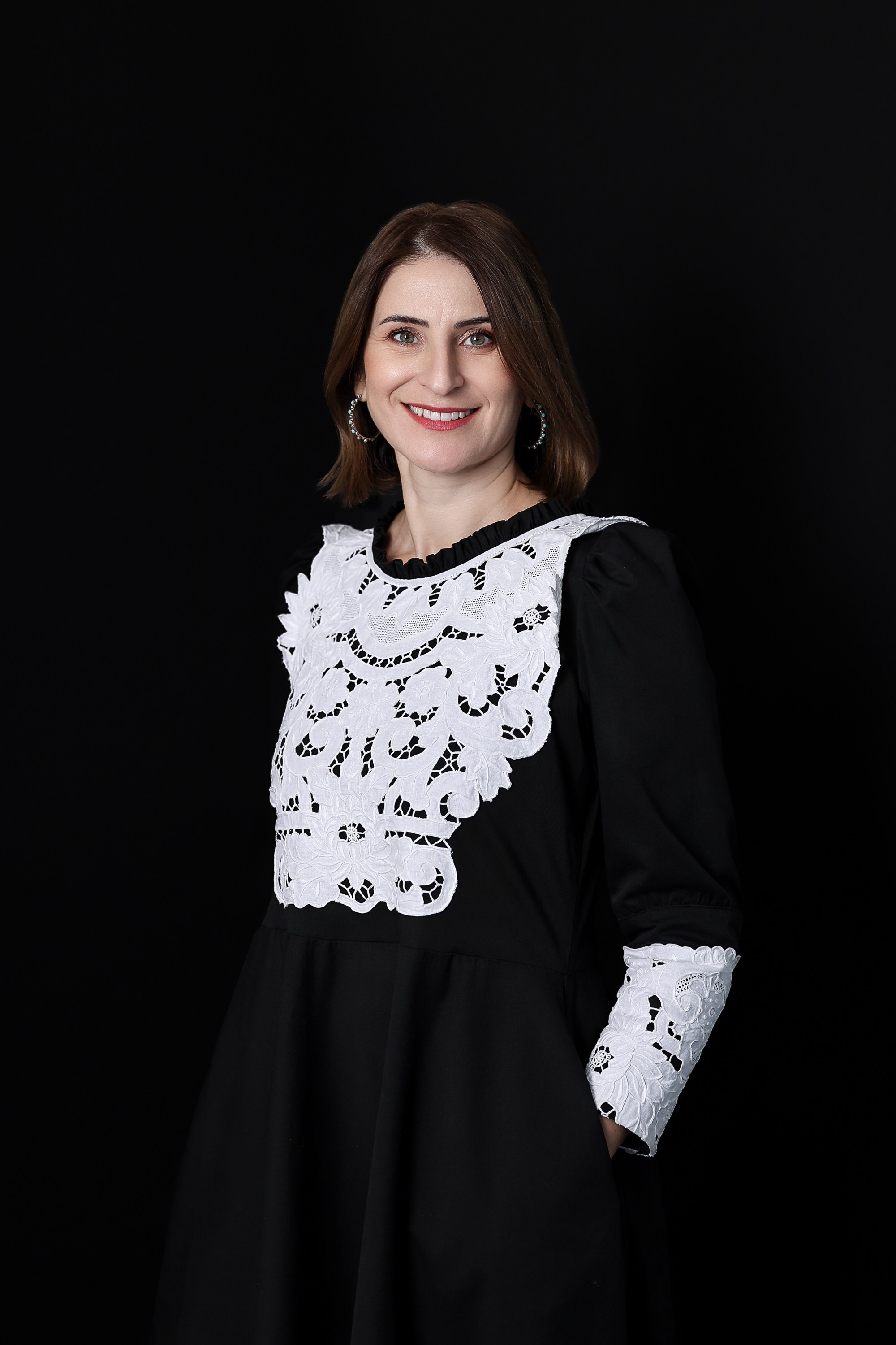 Violeta Sili, Esthéticienne/Beautician