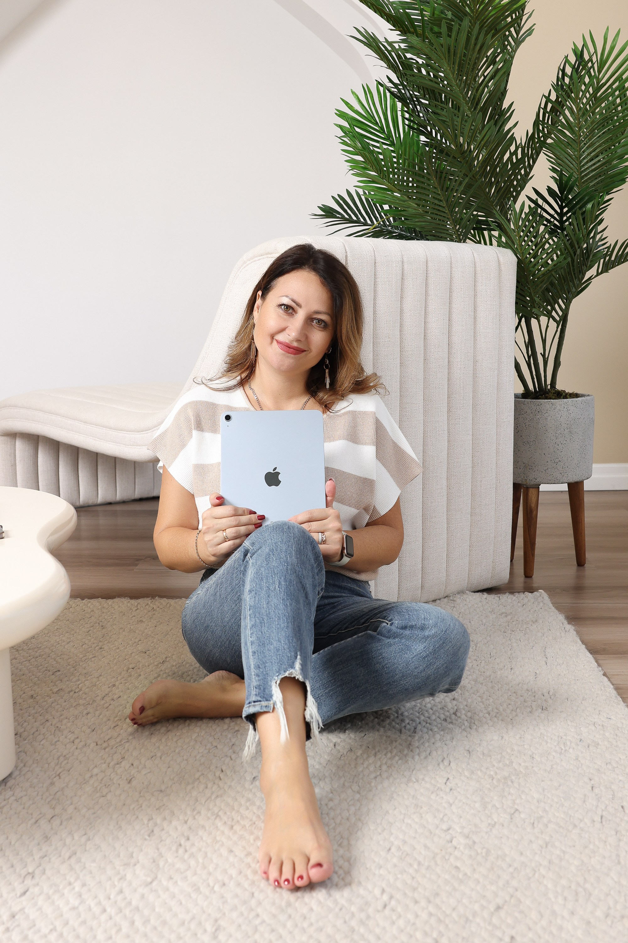 I am a portrait photographer, creating portraits at all stages of your life! Welcome to my studio place in Westmount n Westmount, Quebec