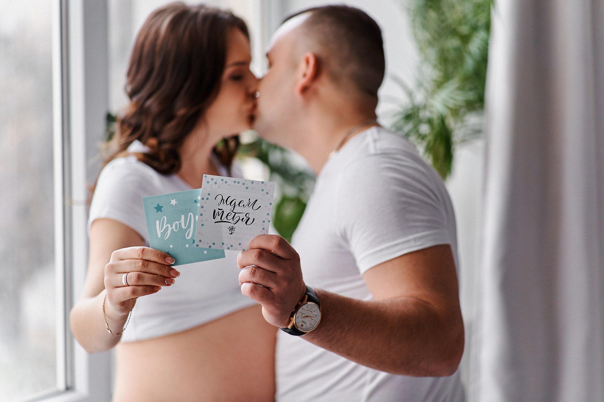 Maternity indoor and studio photoshoot. Professional Wedding and event photographer USA New York
