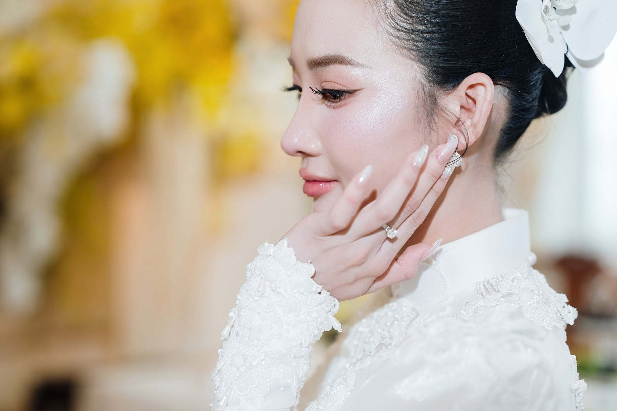 Engagement / LOAN & KHANG. Saigon Wedding Present | Art Beyond Moments