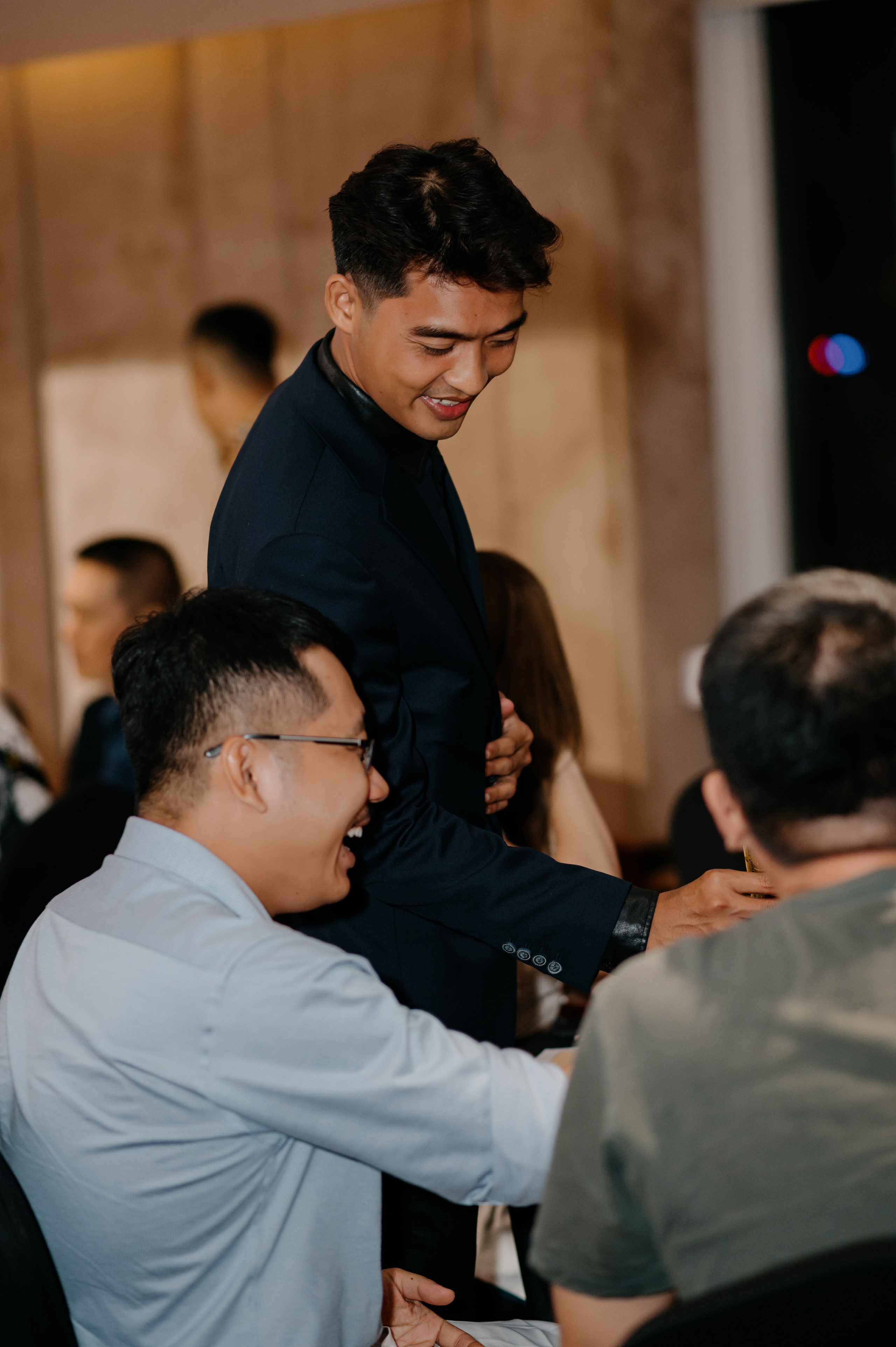 KHANG & QUYEN / Lavela Hotel. Saigon Wedding Present | Art Beyond Moments