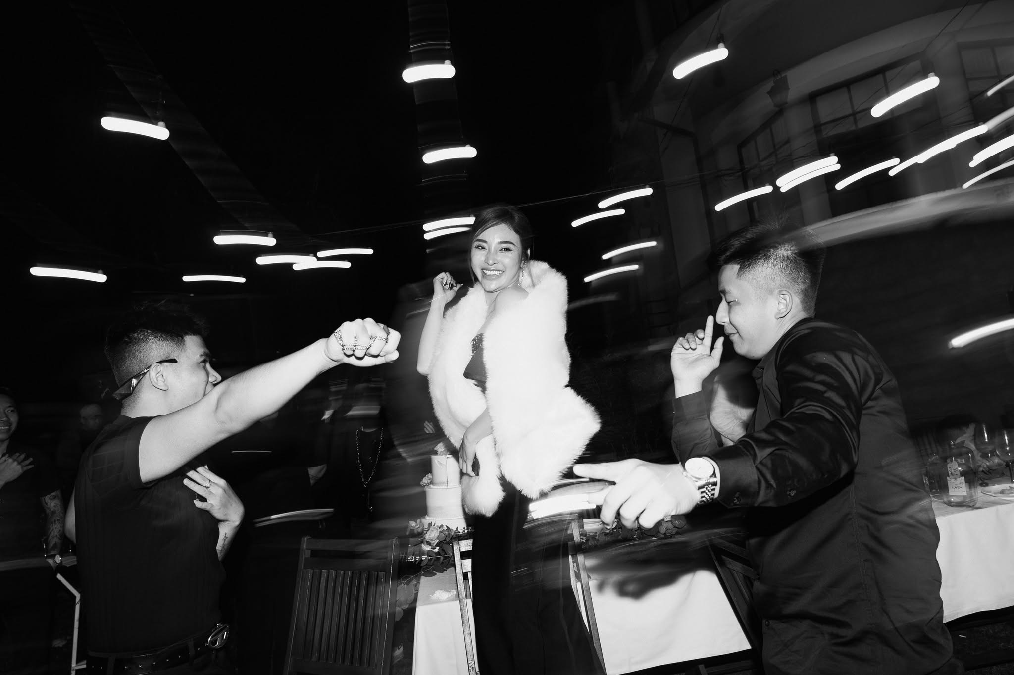 𝐃𝐄𝐍𝐍𝐈𝐒 ⓐⓝⓓ 𝐓𝐈𝐍𝐘/Destination Wedding. Nhiếp ảnh gia đám cưới hàng đầu tại Thành Phố Hồ Chí Minh