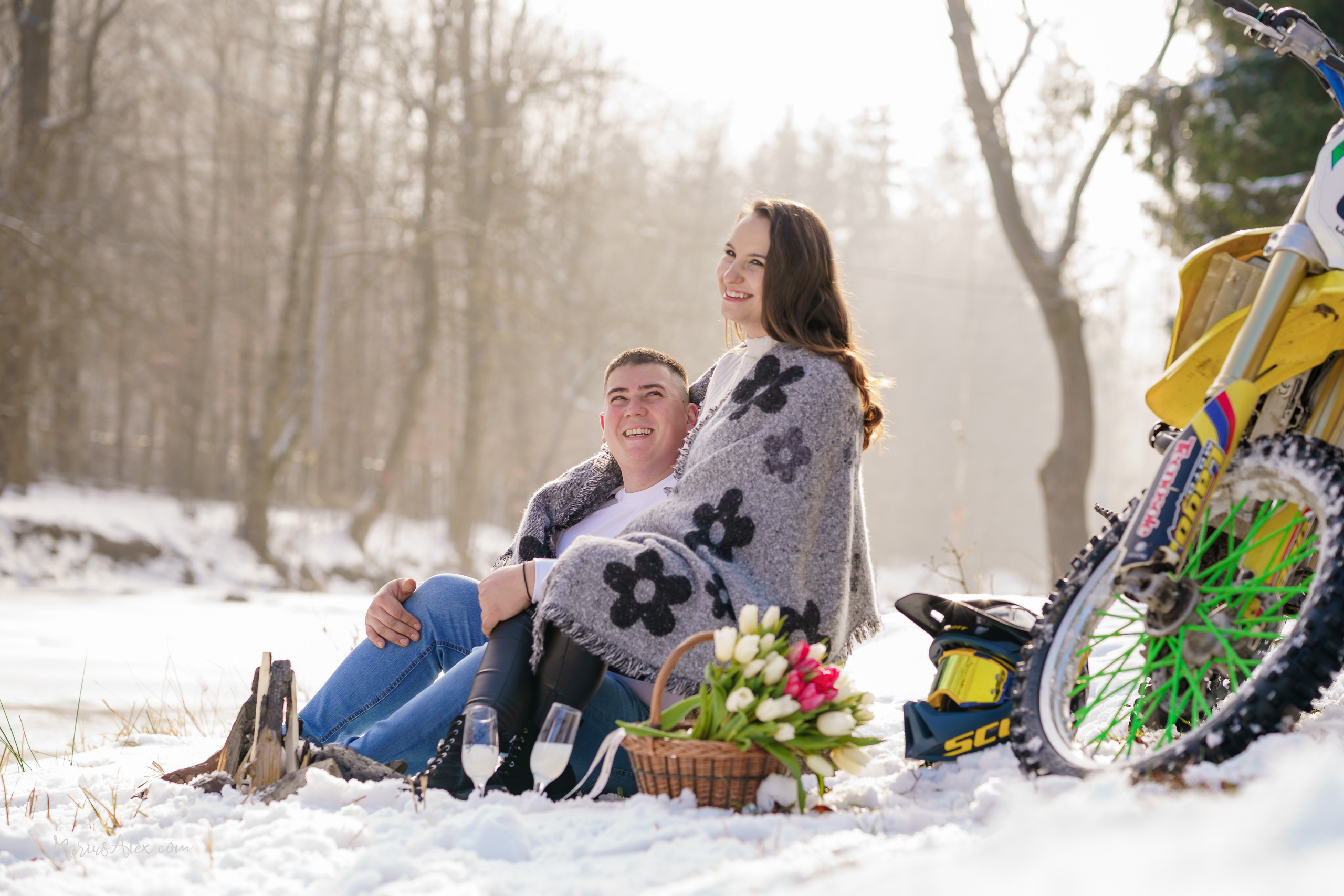 Ioana & Robert - Un Save the Date cu emoție și adrenalină 🏍️. Marius Alex fotograf de eveniment si portret din Suceava