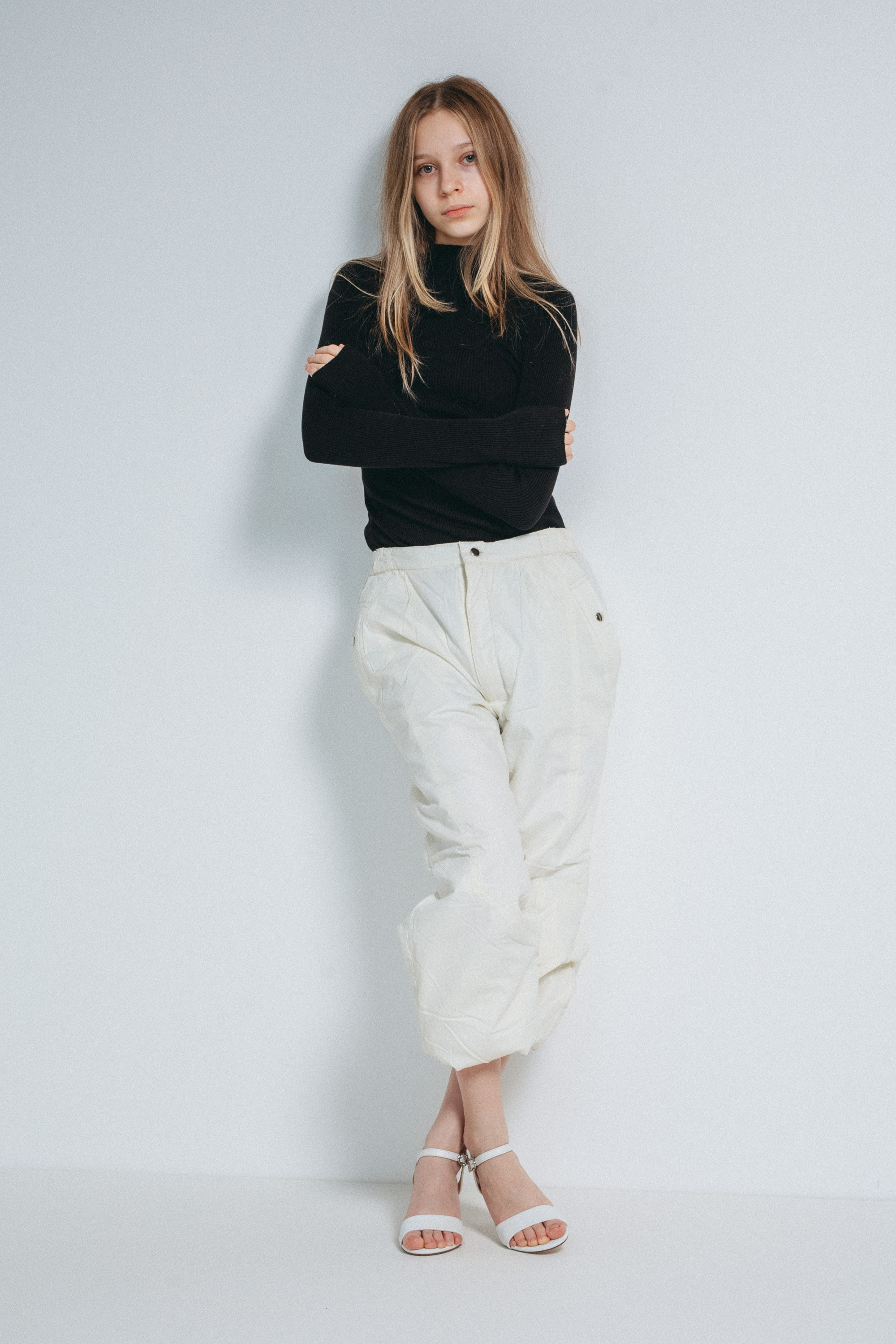 Mallikuvaus ● Lisa. Valokuvaaja Lahti, Helsinki Elena Salonen