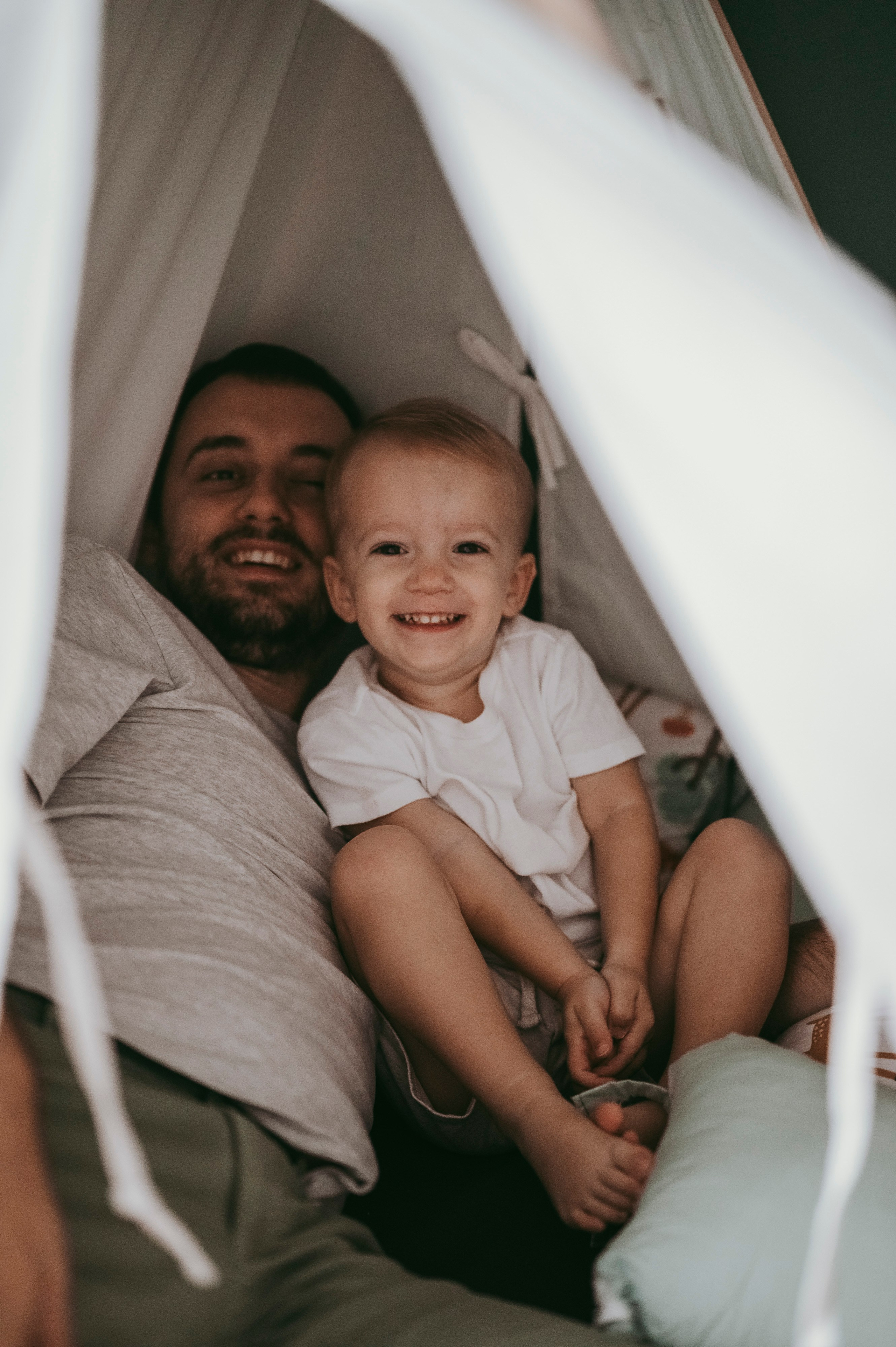 Sonja, Nikola, Lazar i Luka / porodicno fotografisanje kod kuce. Deciji i porodicni fotograf u Beogradu Oksana Skendzic