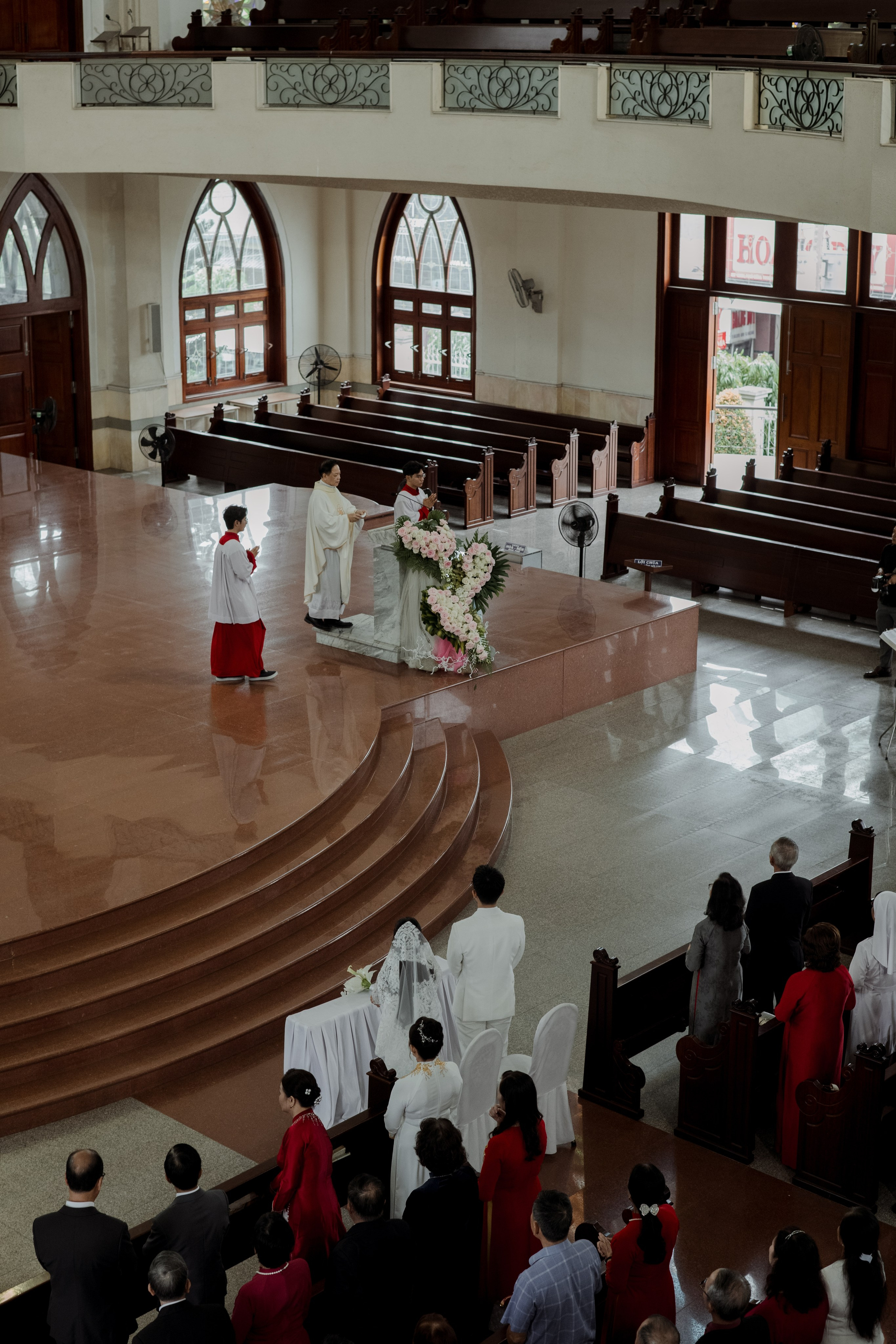 Man + Thu | Photojournalism. BenColor Studio