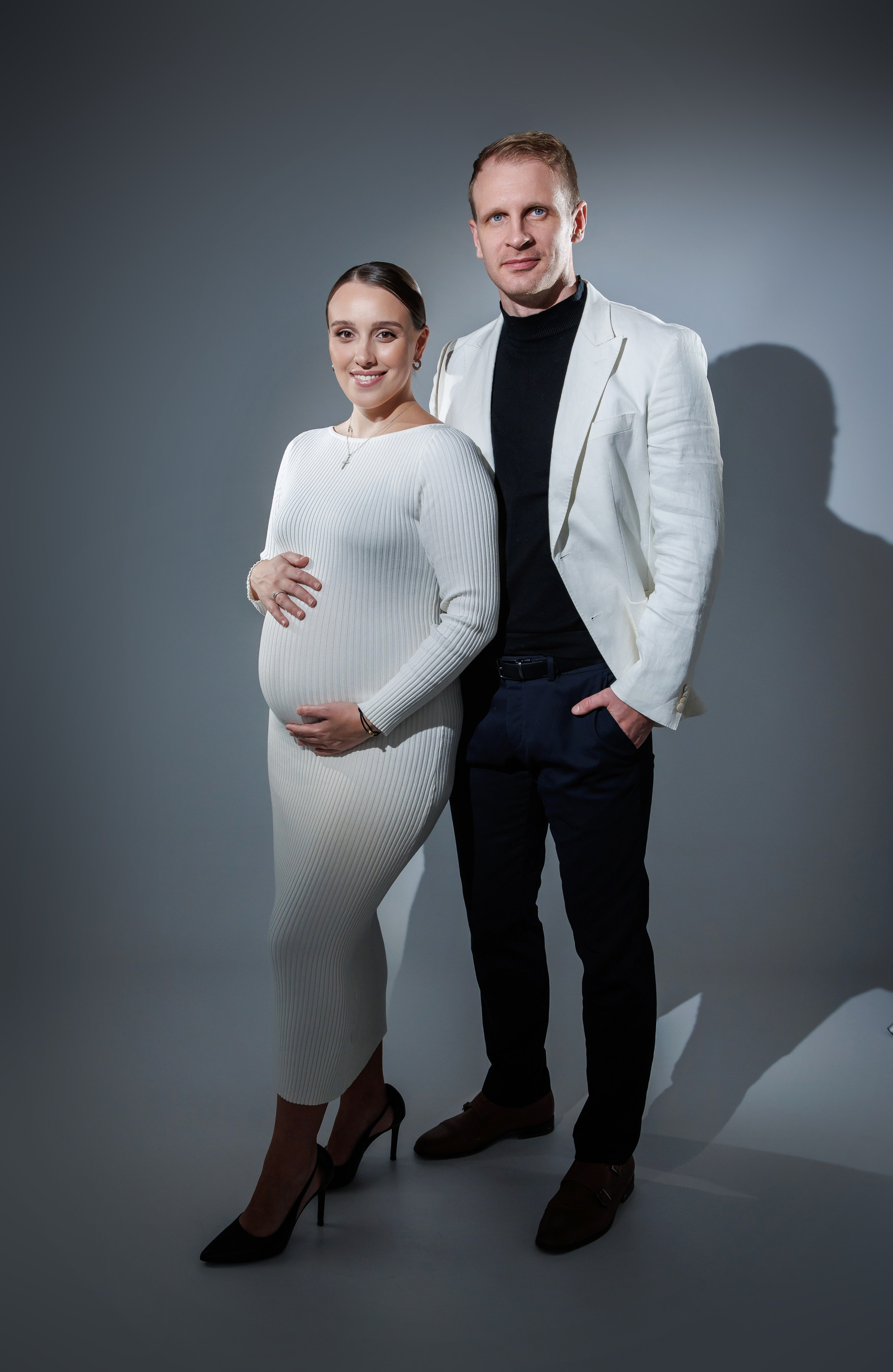 Rasedusfotograafia. Pere-, laste-, koolifotograaf Narvas, Eestis, Zoja Husainova